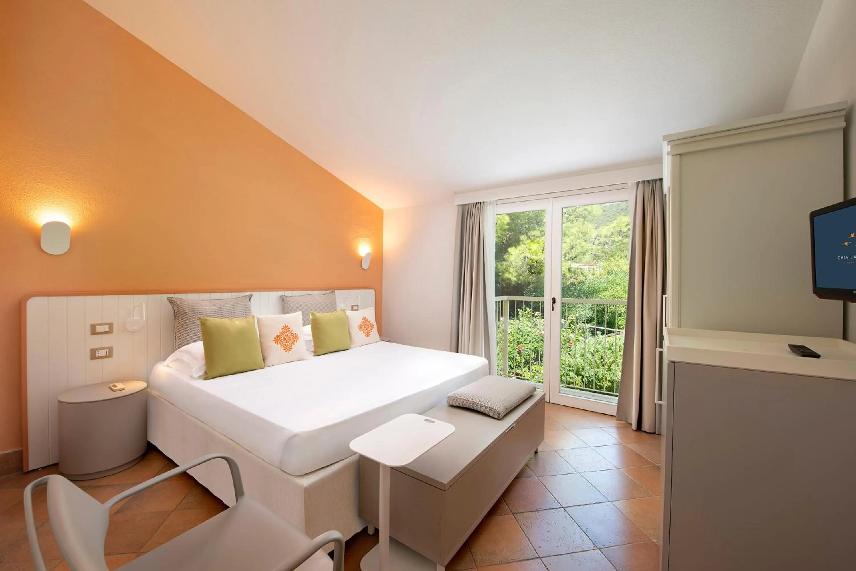 Photo of the whole room, Bed in Chia Laguna - Hotel Village