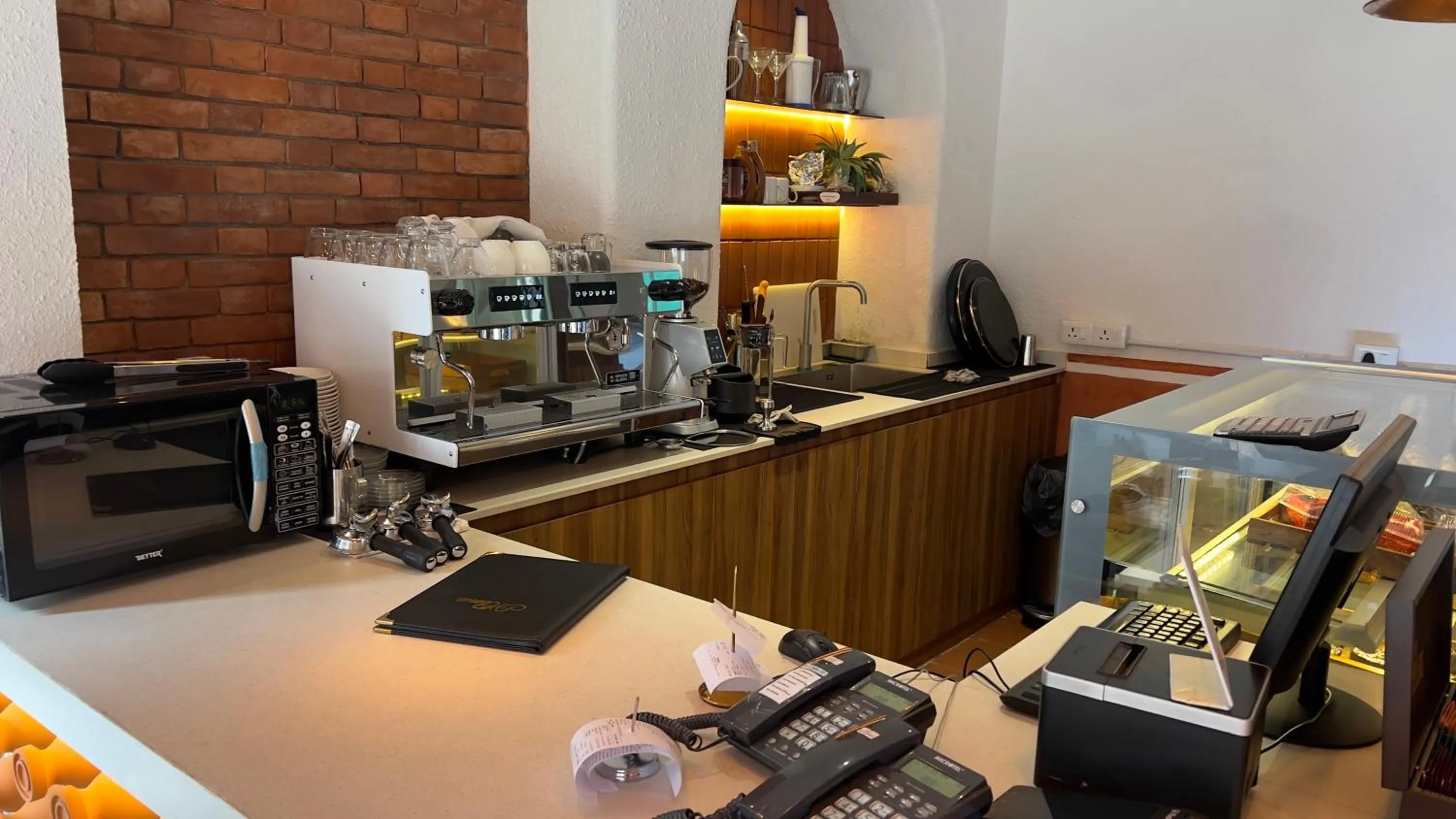 Coffee/tea facilities in Hotel Kailash Kutee