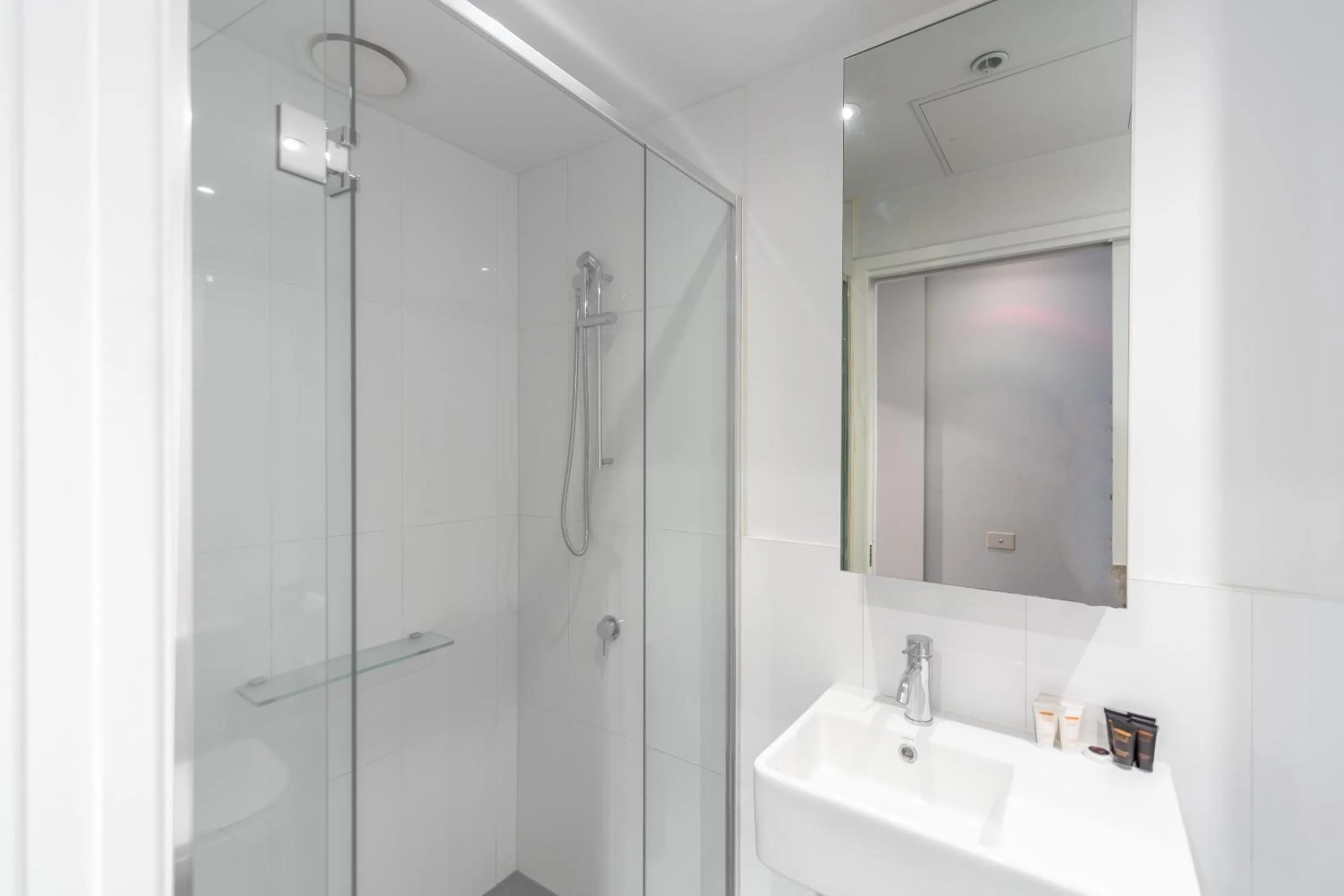 Shower in Aura2107, CBD Entire 2 Bedroom Apartment with Balcony and Stunning Yarra River Views