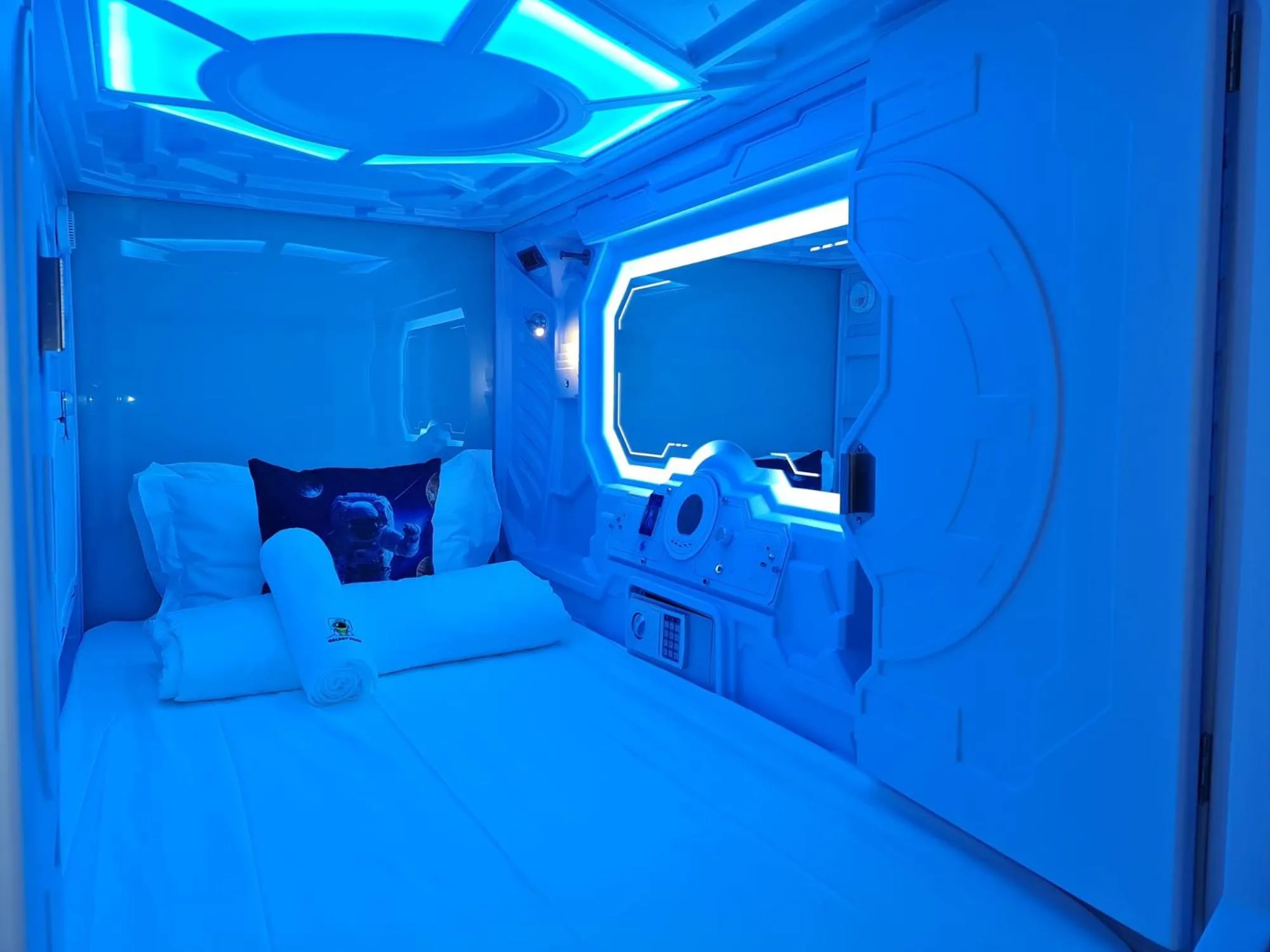 Bed in Galaxy Pods Capsule Hotel Boat Quay