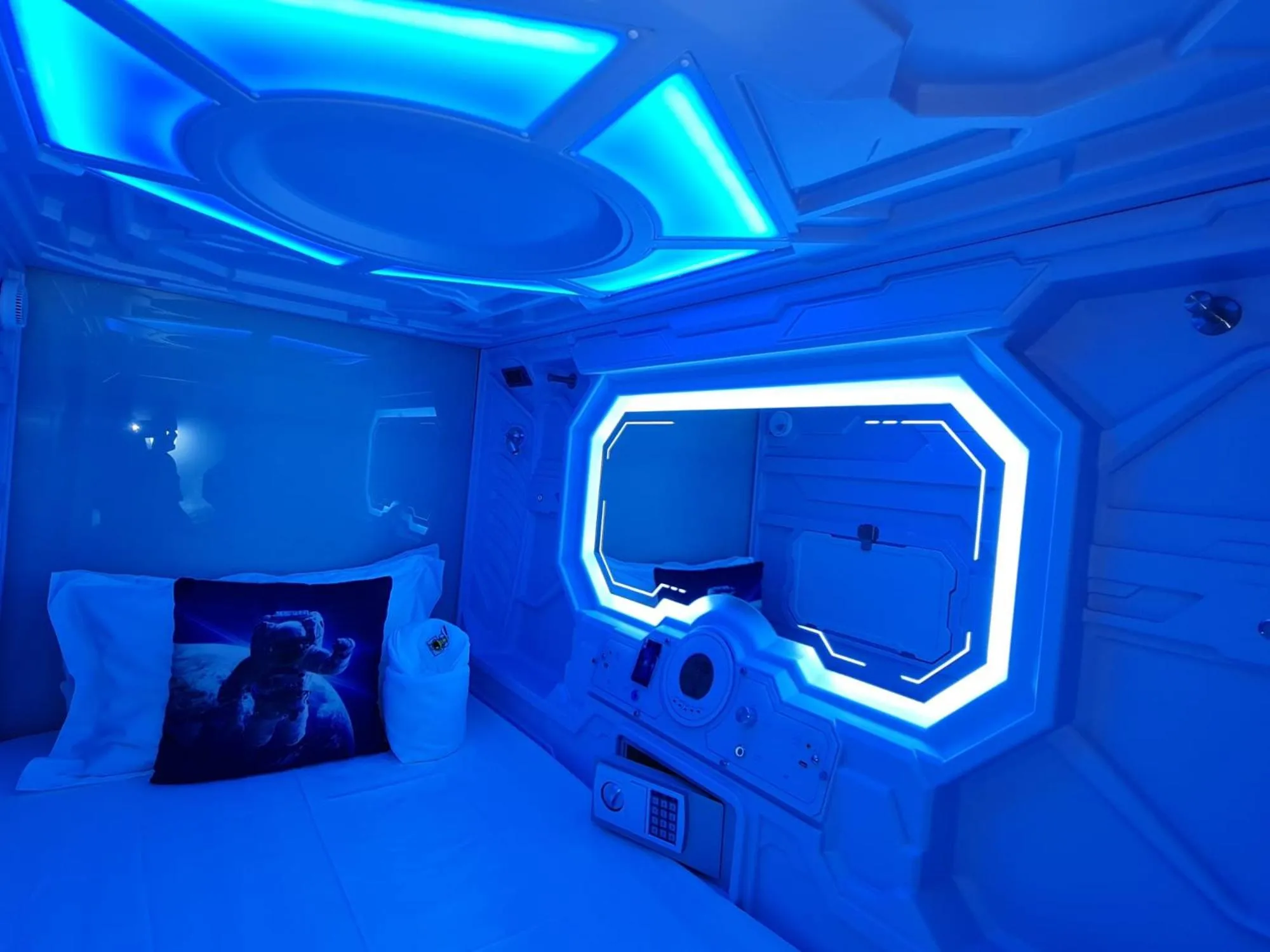 Bed in Galaxy Pods Capsule Hotel Boat Quay