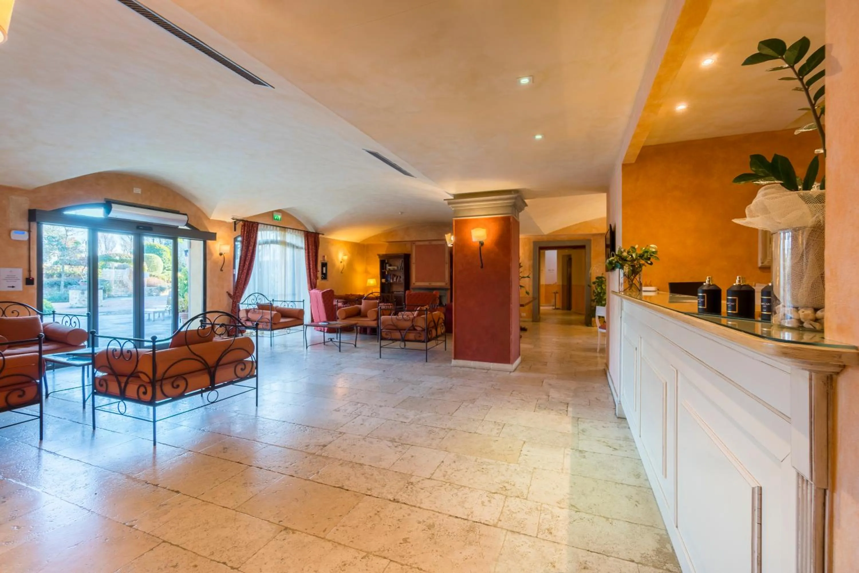 Lobby or reception in Hotel Borgo Di Cortefreda - Place of Charme