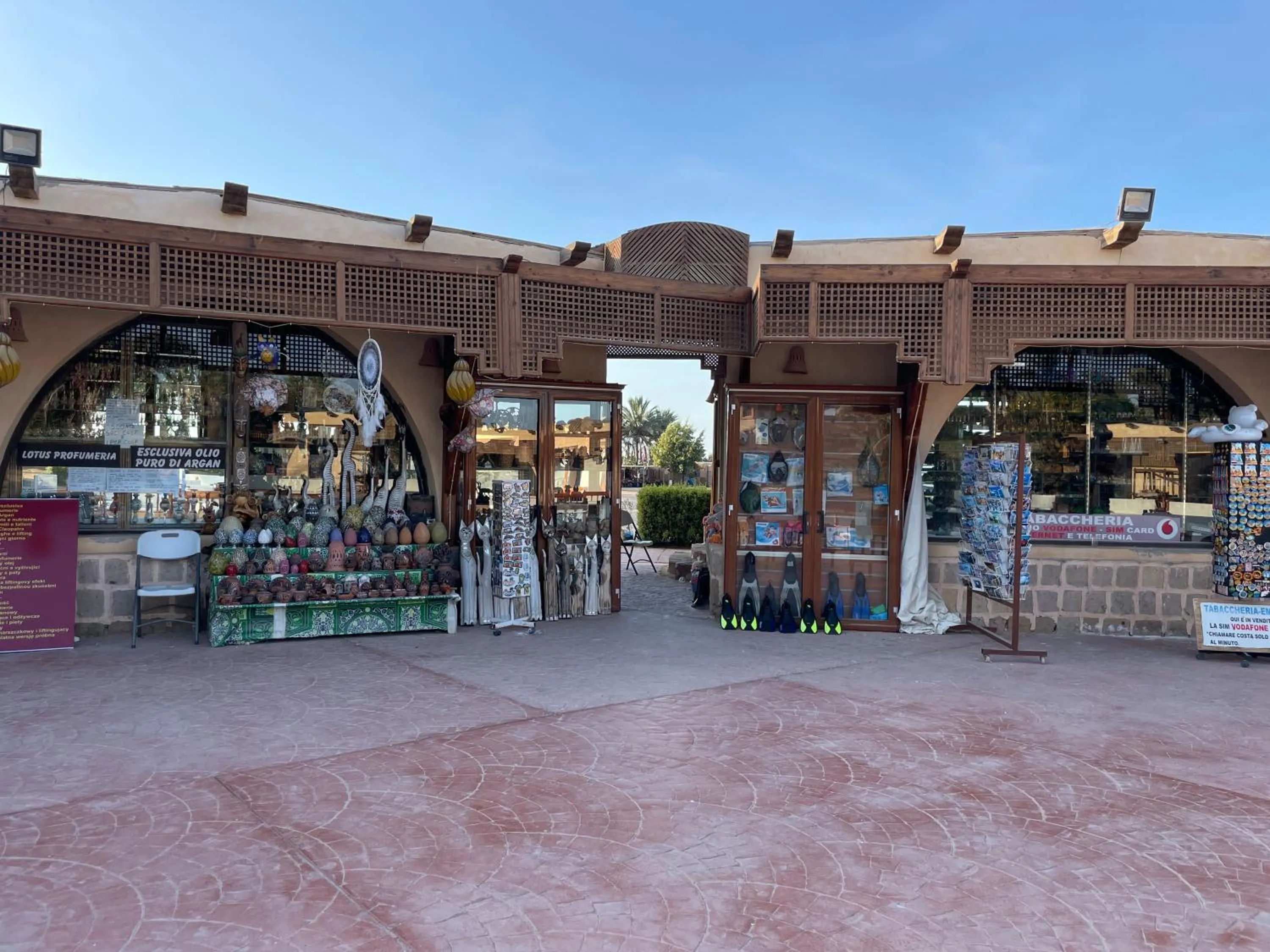 On-site shops in Dream Lagoon Resort & Aqua Park