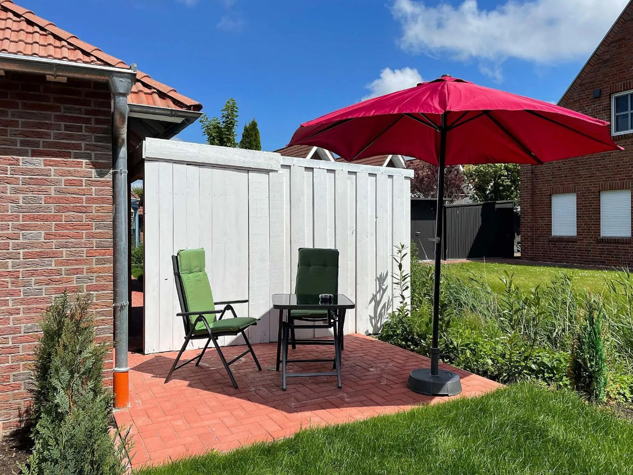 Garden in Marions Apartments Greetsiel