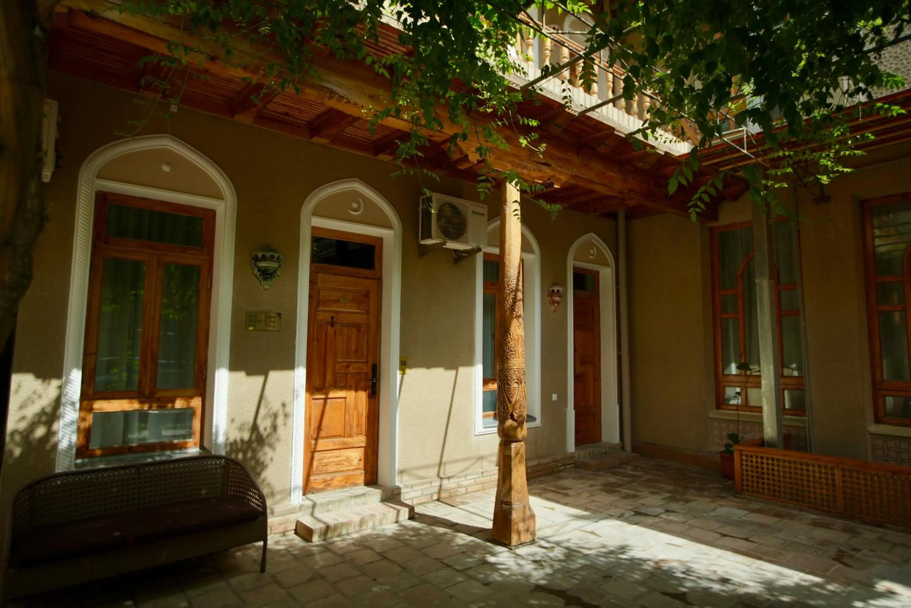 Inner courtyard view in Zargaron Boutique