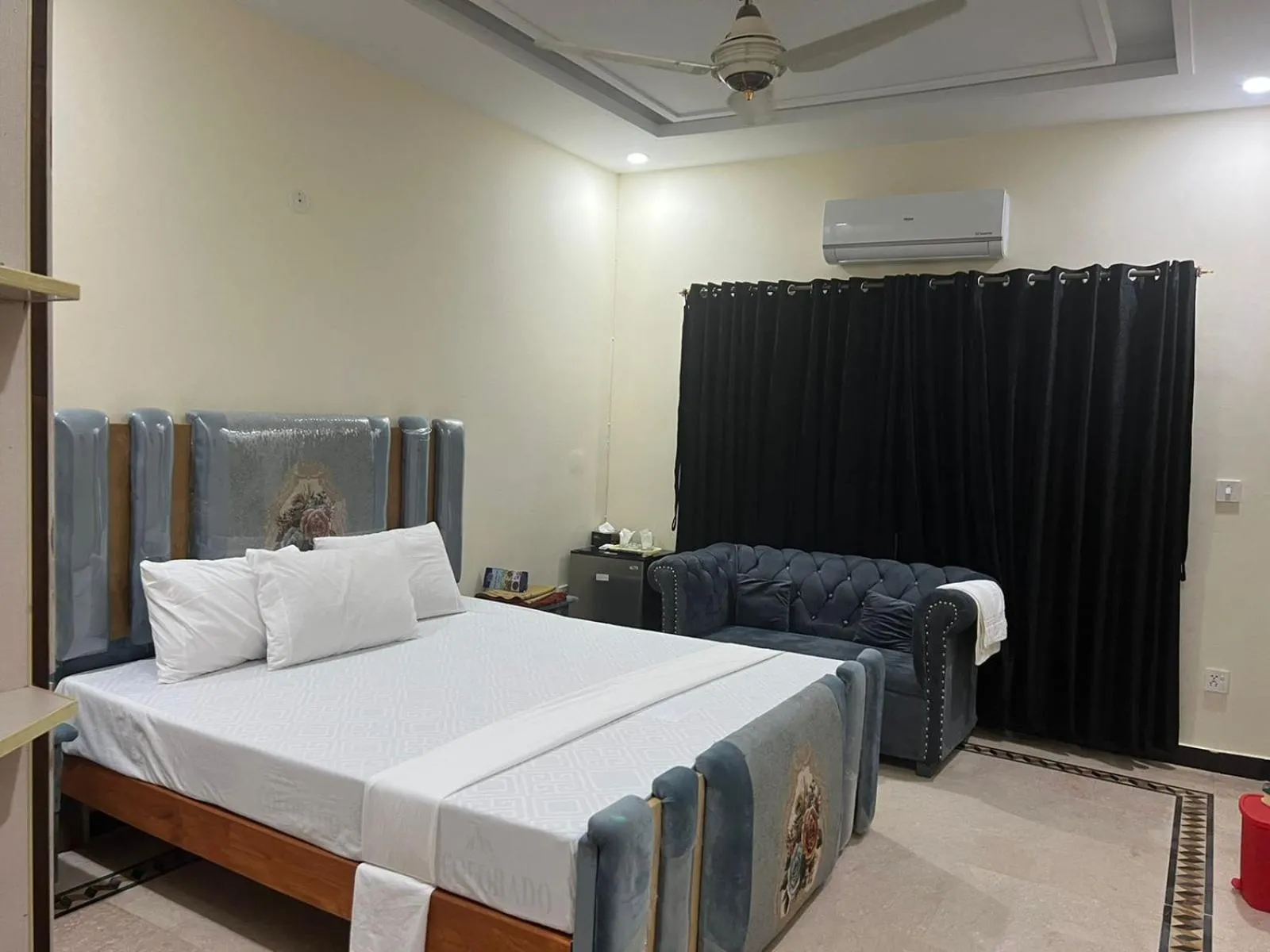 Royal Blue inn Hotel