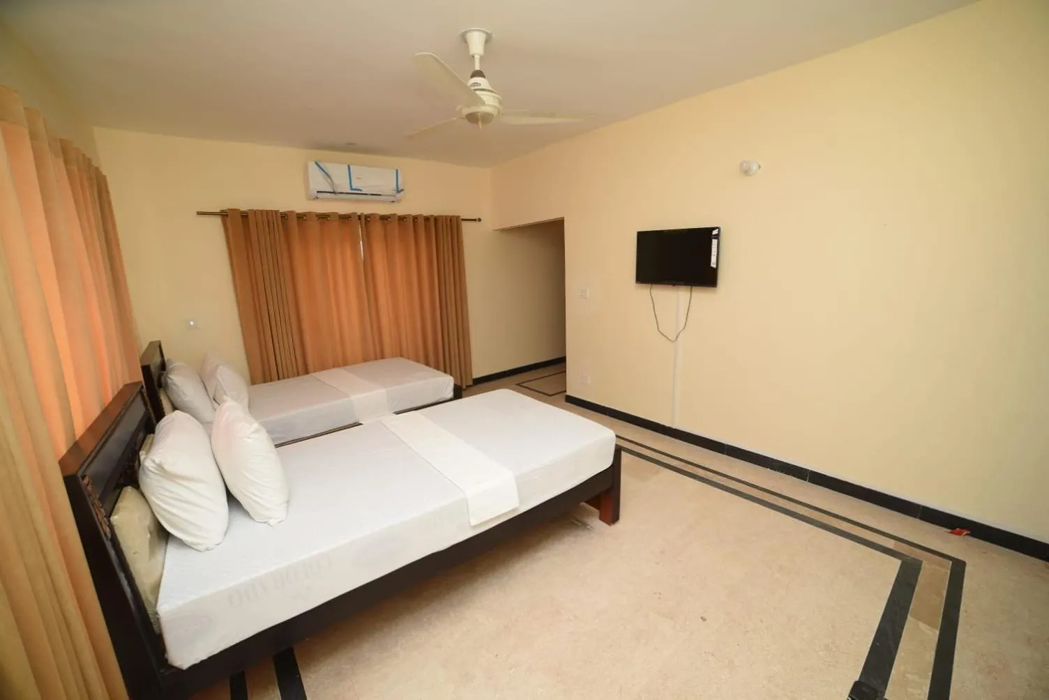 Royal Blue inn Hotel