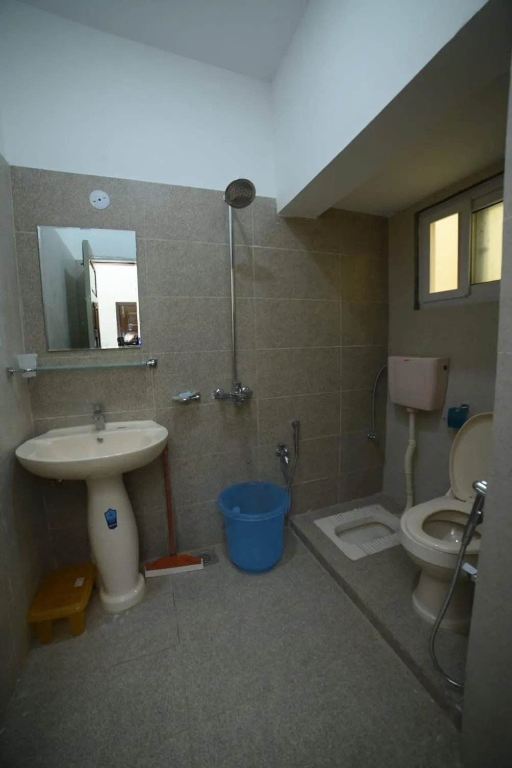 Royal Blue inn Hotel