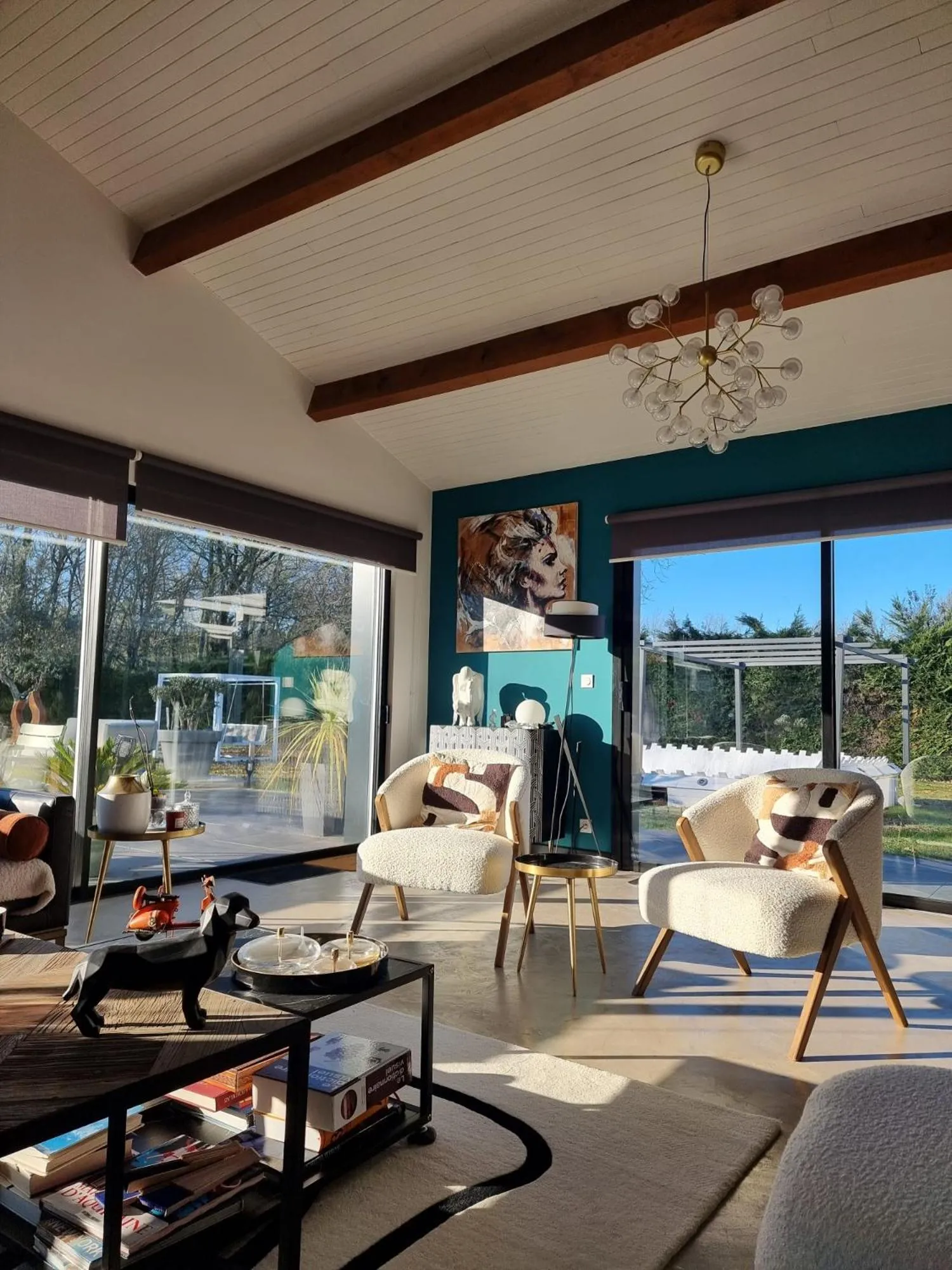 Living room in La Parenthèse du Las, Maison d'hôtes avec Piscine et Spa