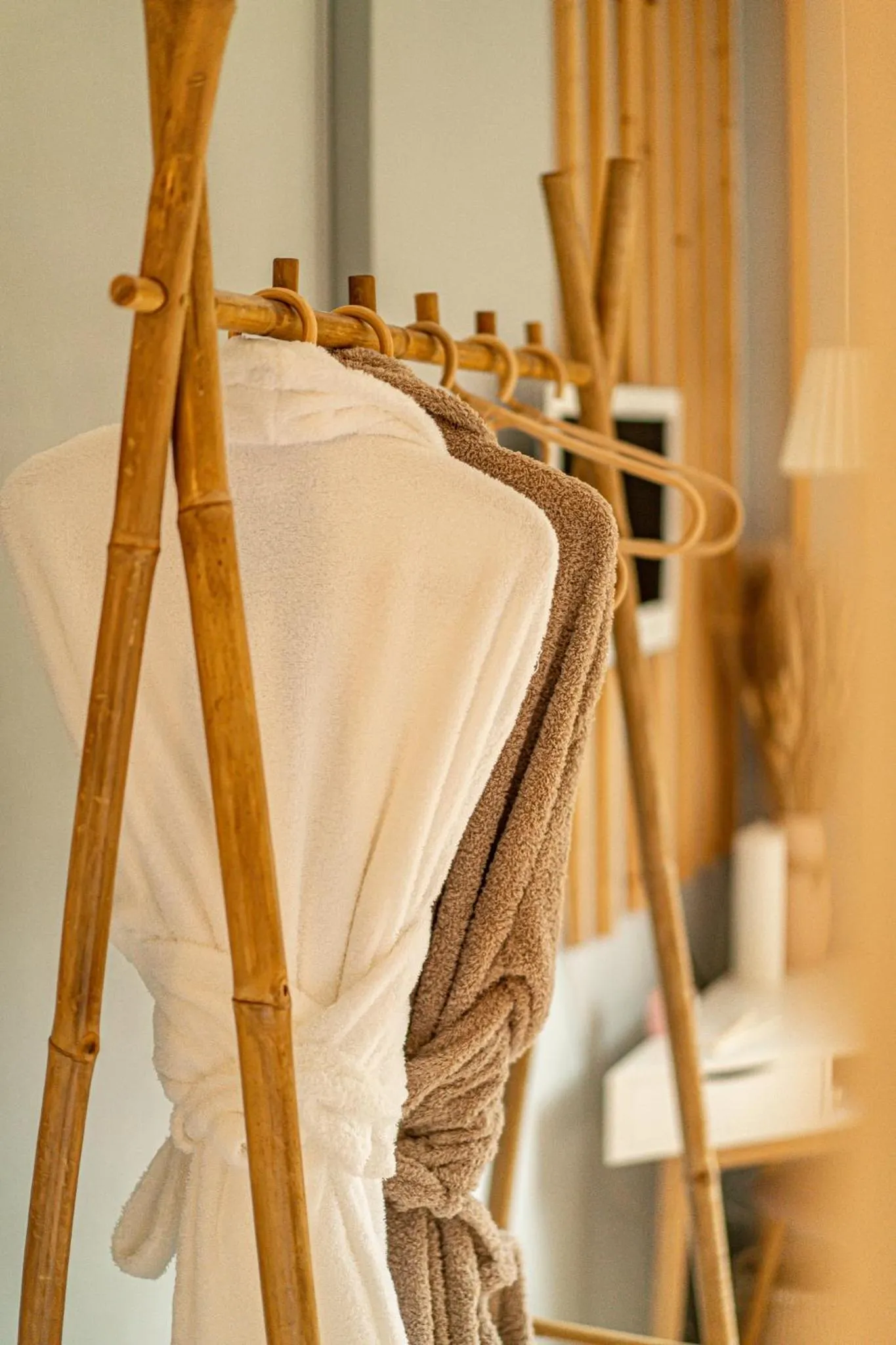 Bedroom in La Parenthèse du Las, Maison d'hôtes avec Piscine et Spa