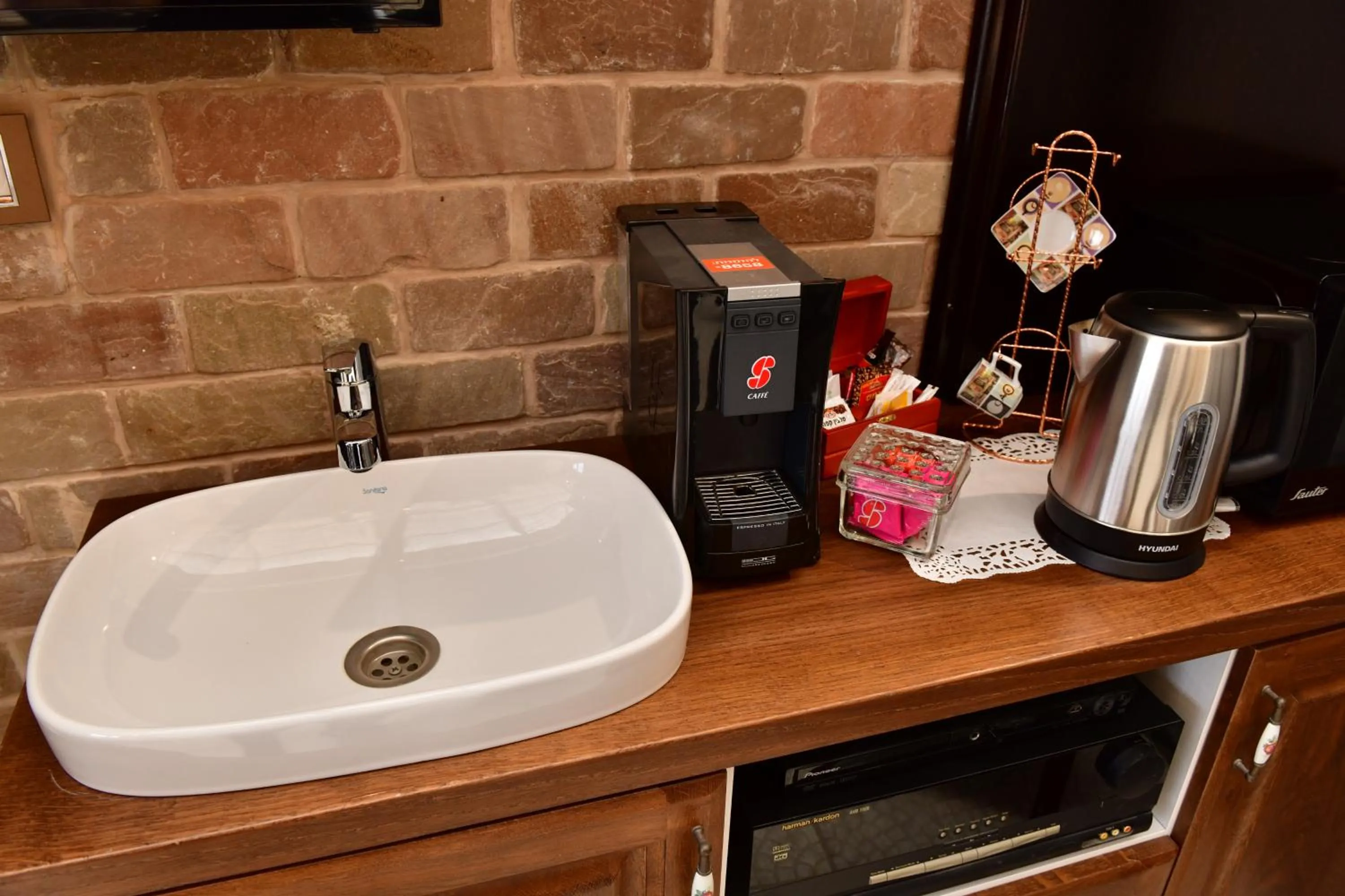 Coffee/tea facilities in The German House