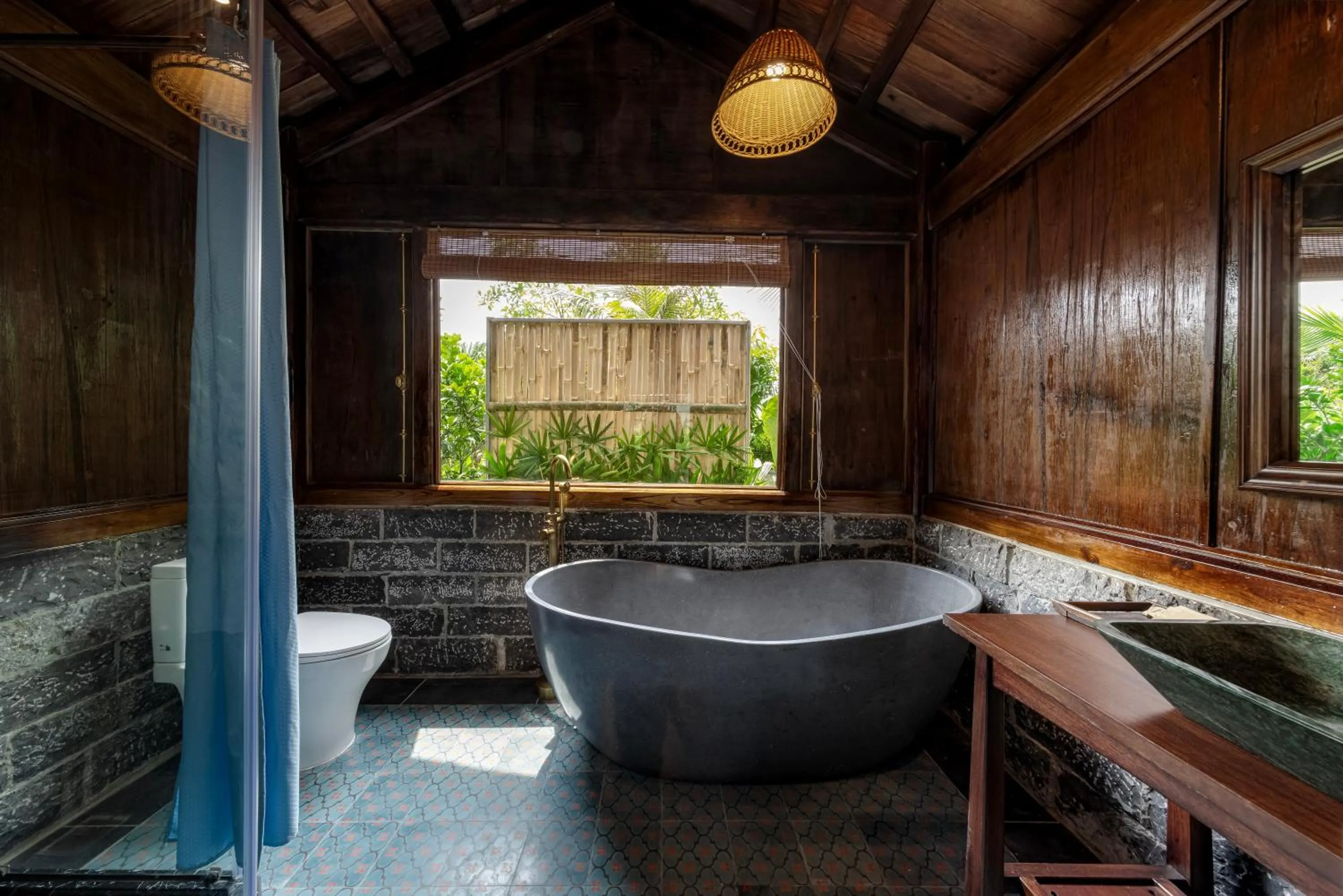 Bath in ChezCao Rice Field Ecolodge Ninh Binh
