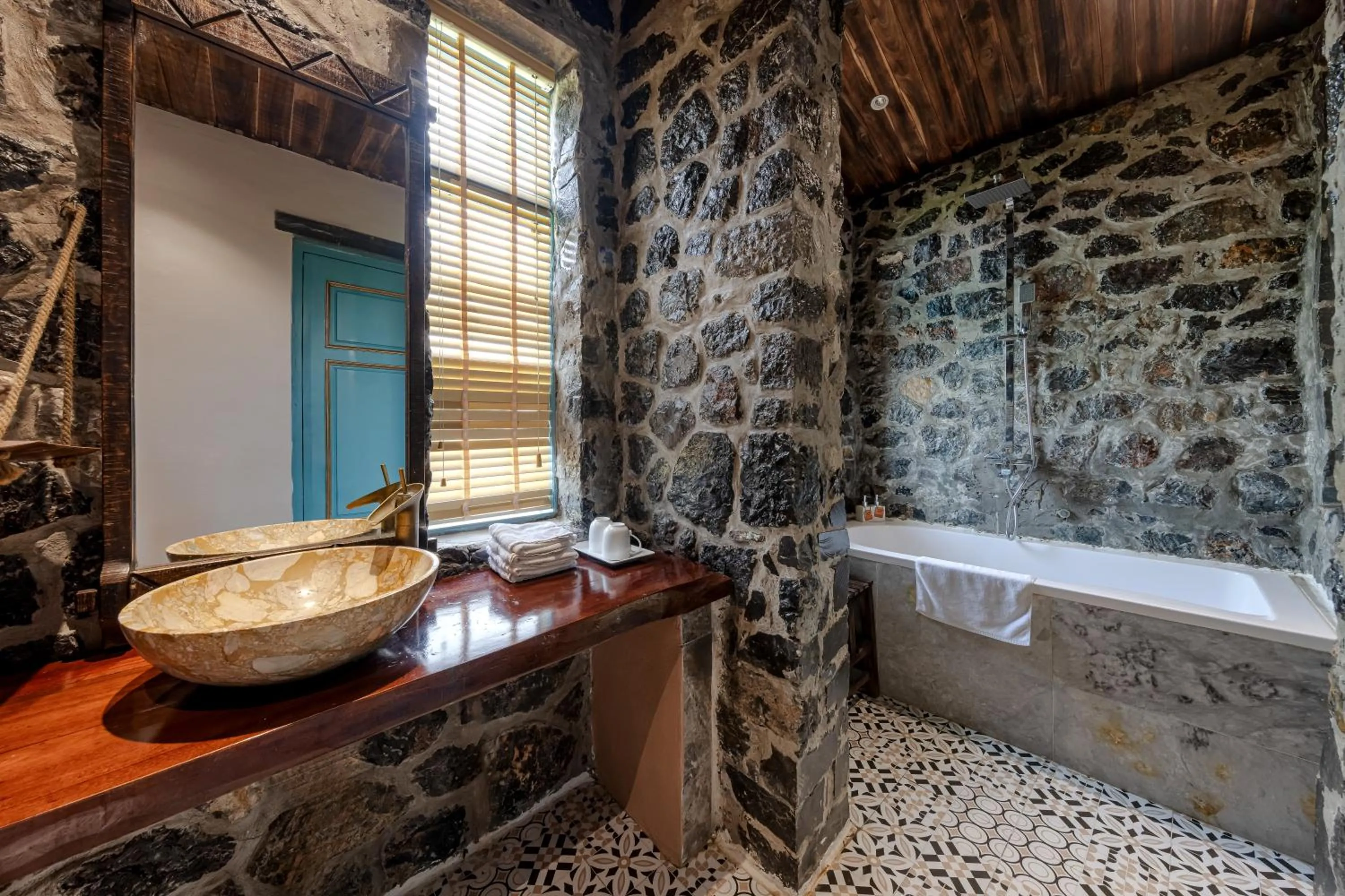 Bathroom in ChezCao Rice Field Ecolodge Ninh Binh