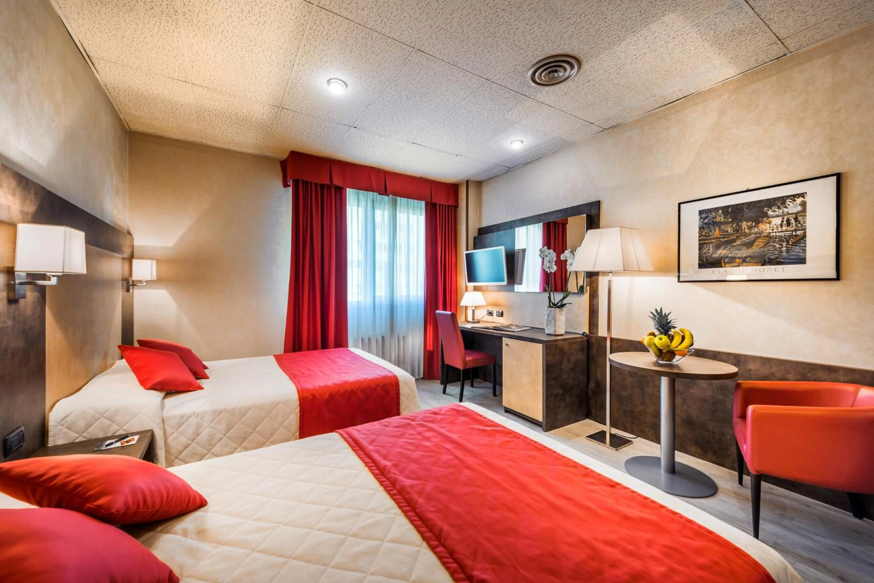 Bed in JR Hotels Bologna Amadeus