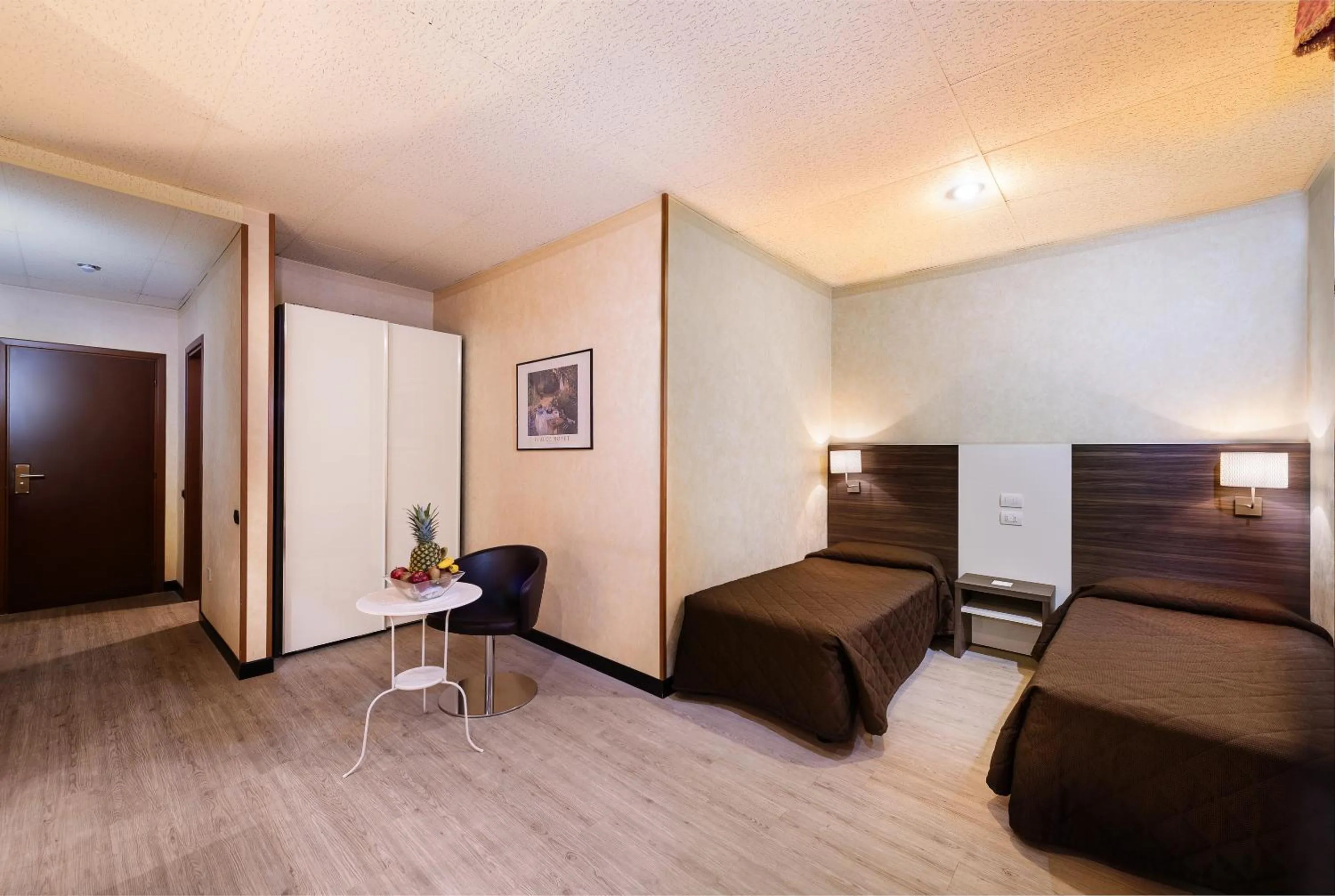 Photo of the whole room in JR Hotels Bologna Amadeus