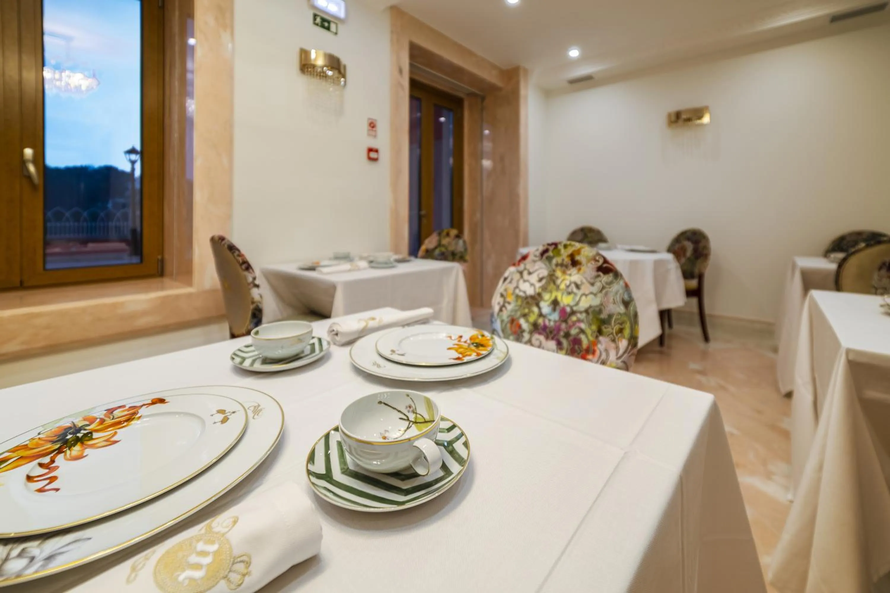 Dining area in Sintra Marmòris Camélia