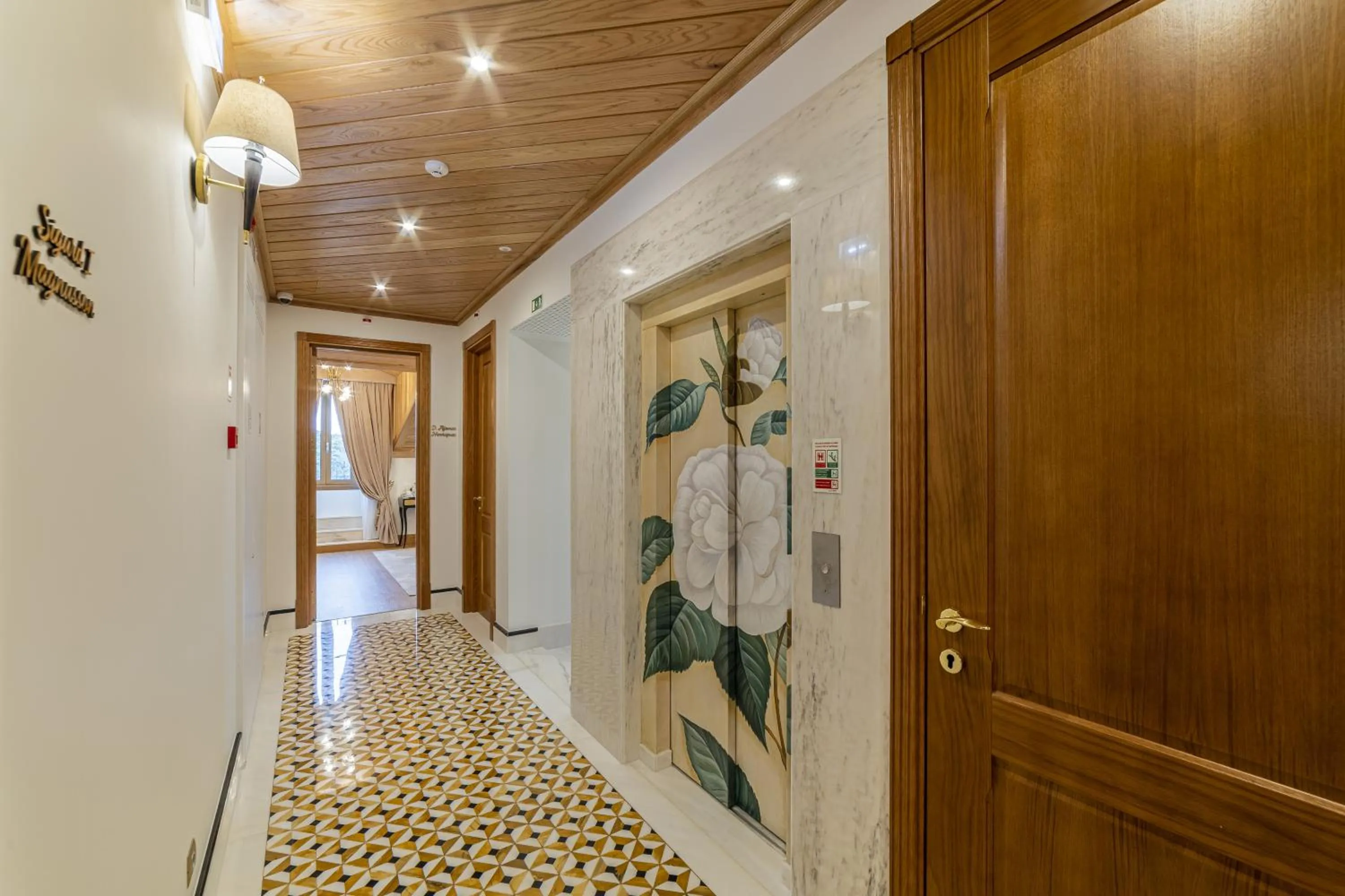 elevator in Sintra Marmòris Camélia