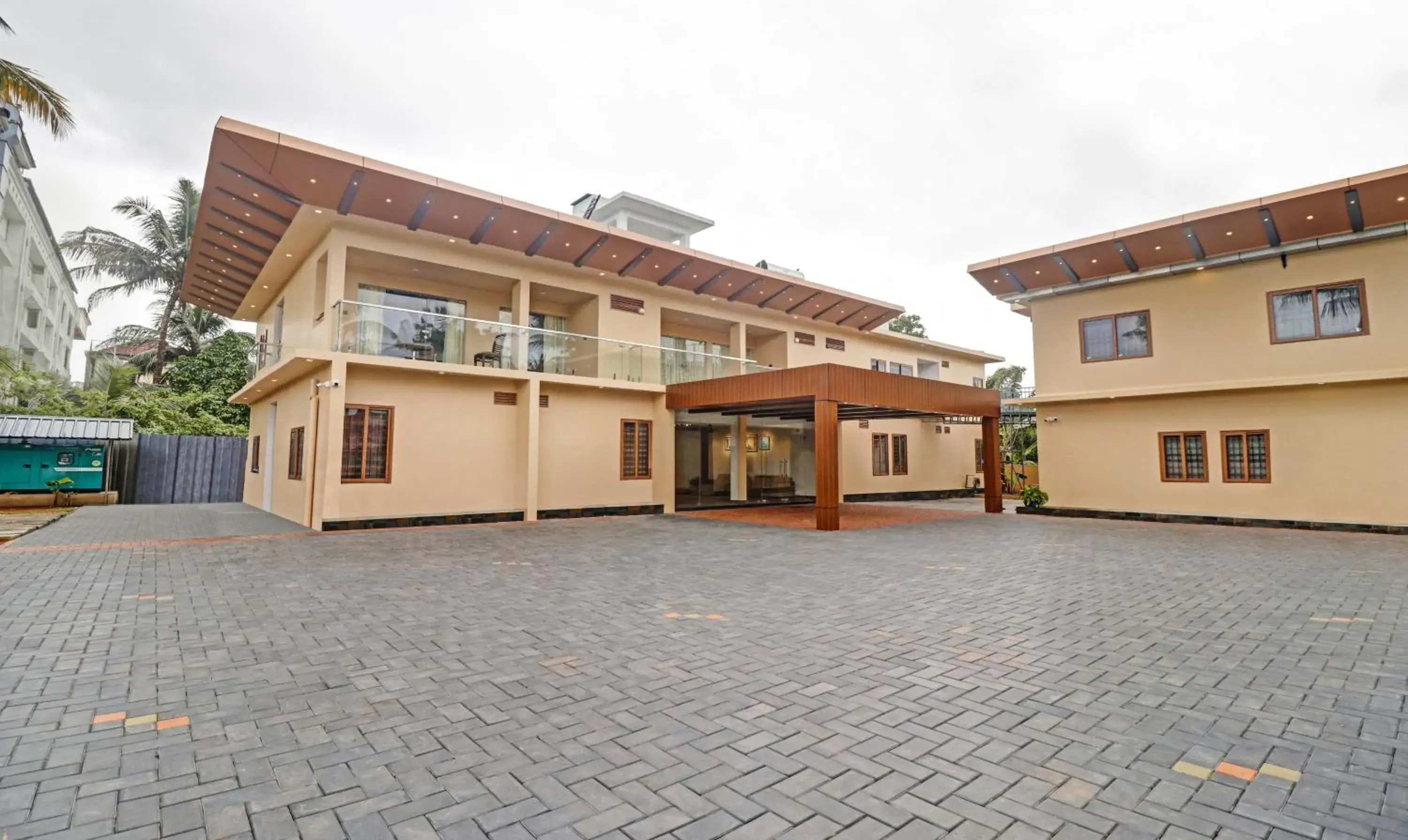 Property building in Treebo Grand Vistara Airport Suites Property building in Treebo Grand Vistara Airport Suites