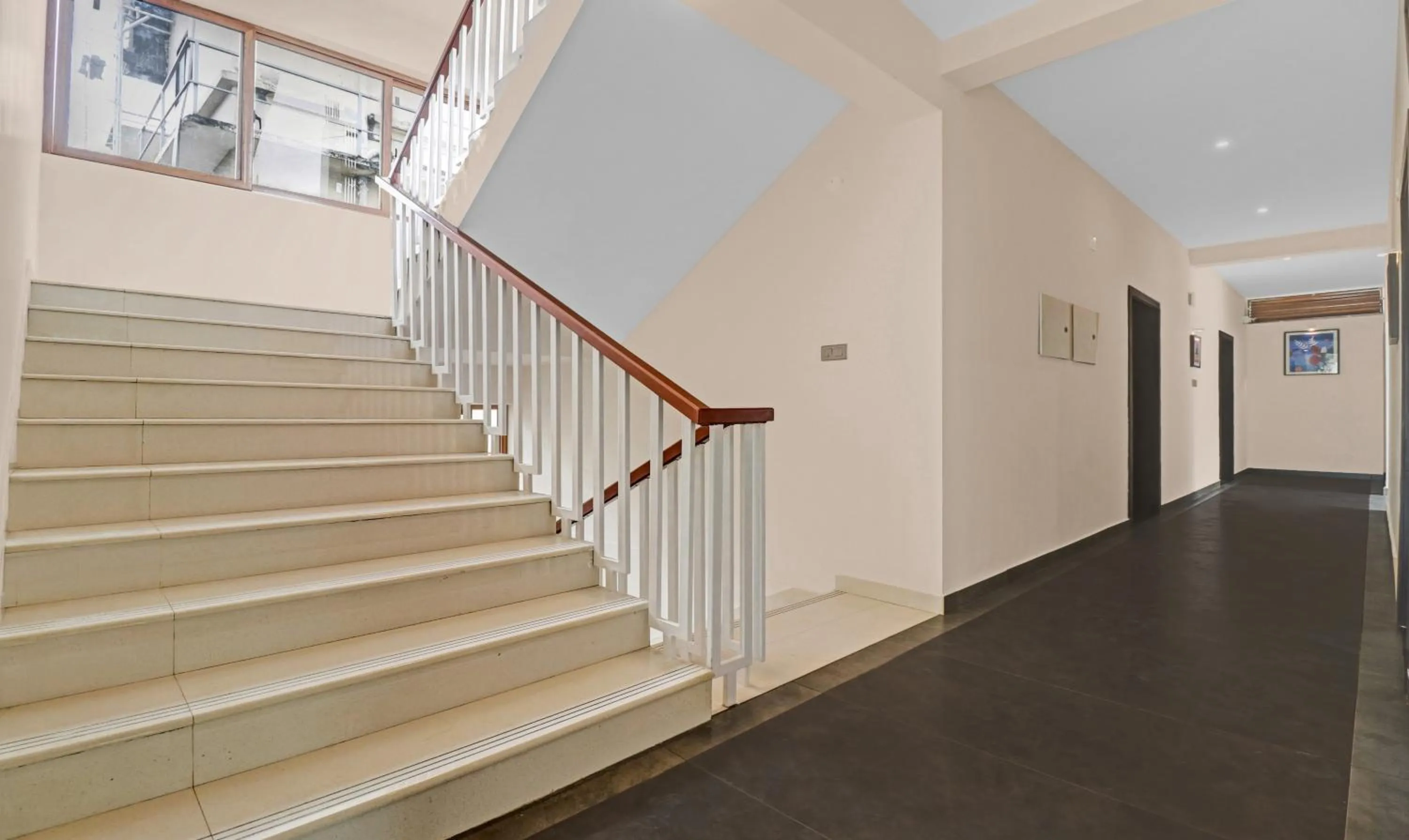 Lobby or reception in Treebo Grand Vistara Airport Suites