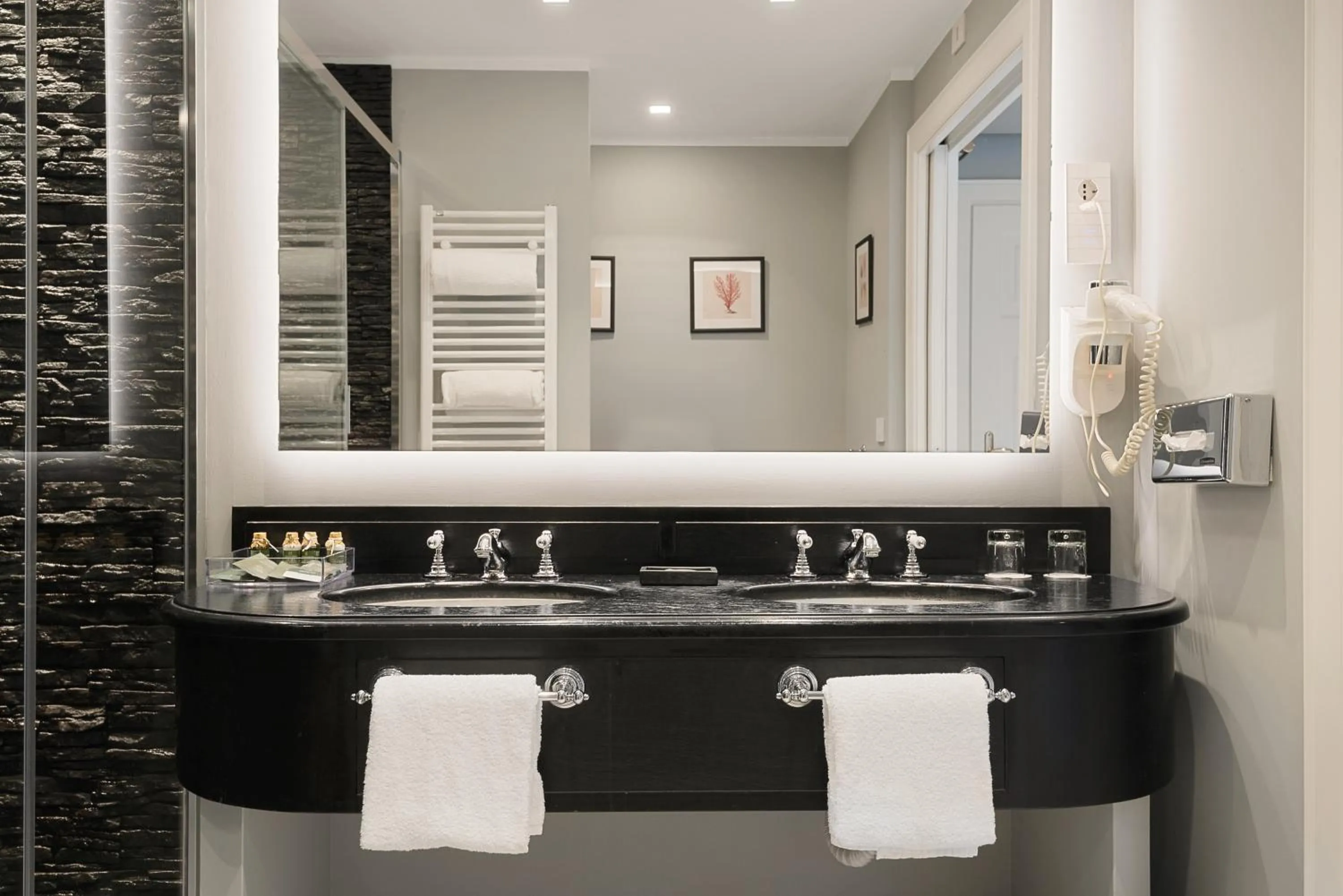 Bathroom in Hotel Vis à Vis