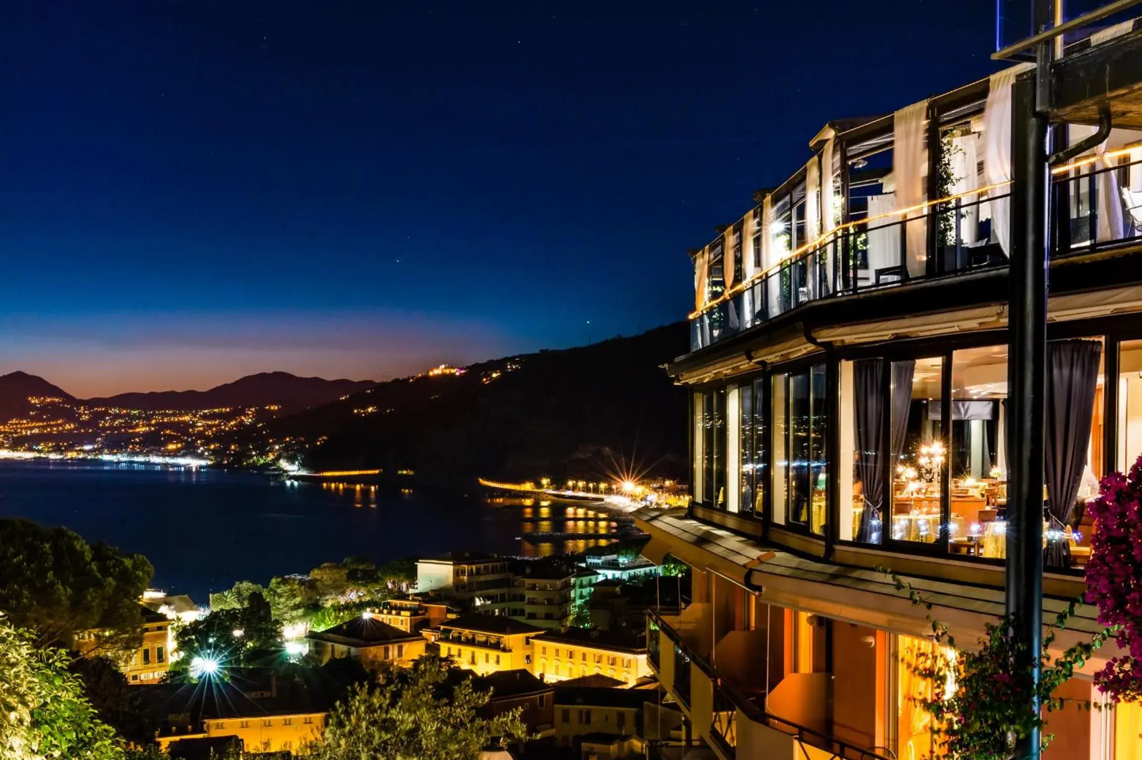 Property building in Hotel Vis à Vis Property building in Hotel Vis à Vis