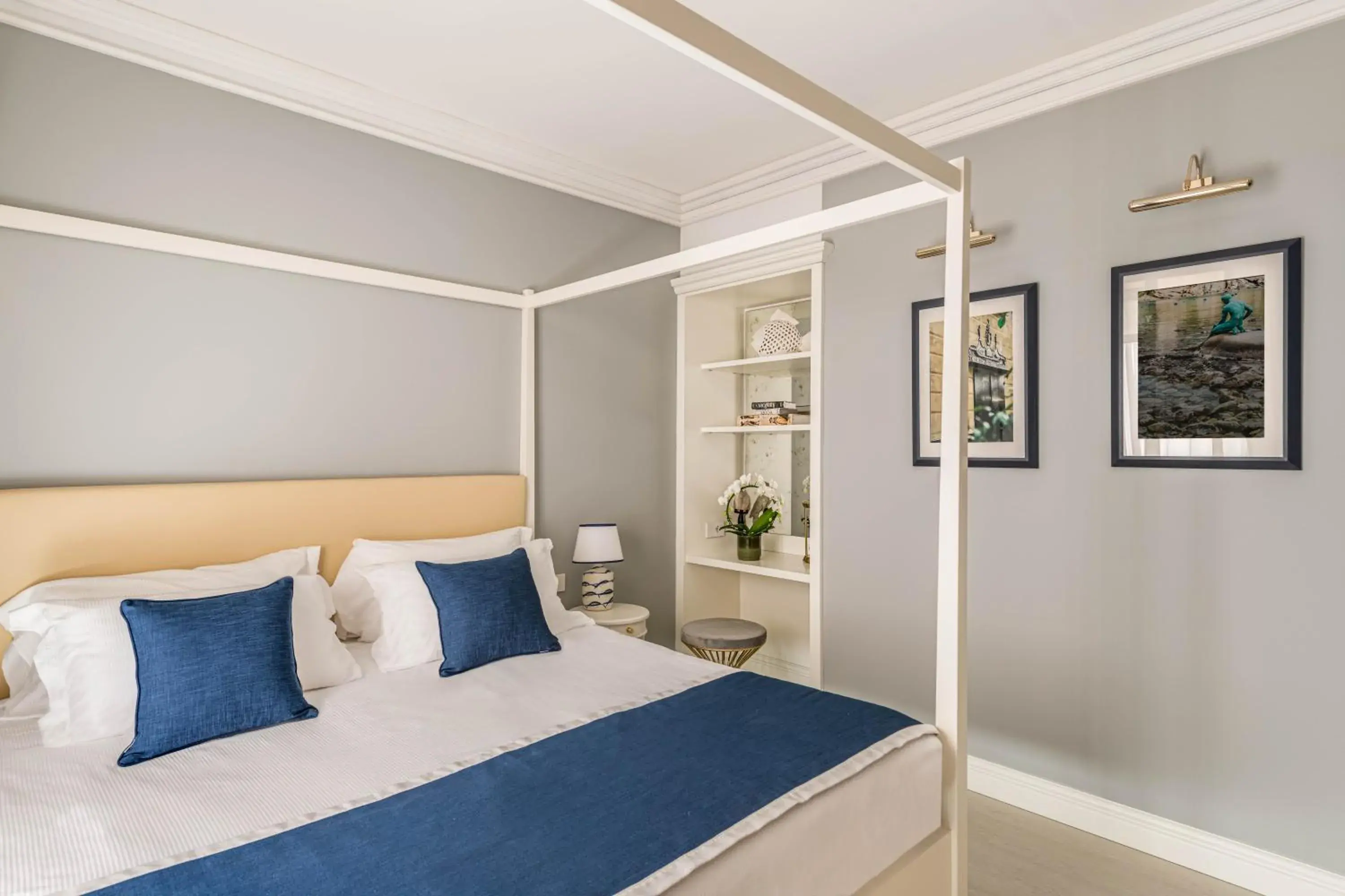 Bed in Hotel Vis à Vis Bed in Hotel Vis à Vis