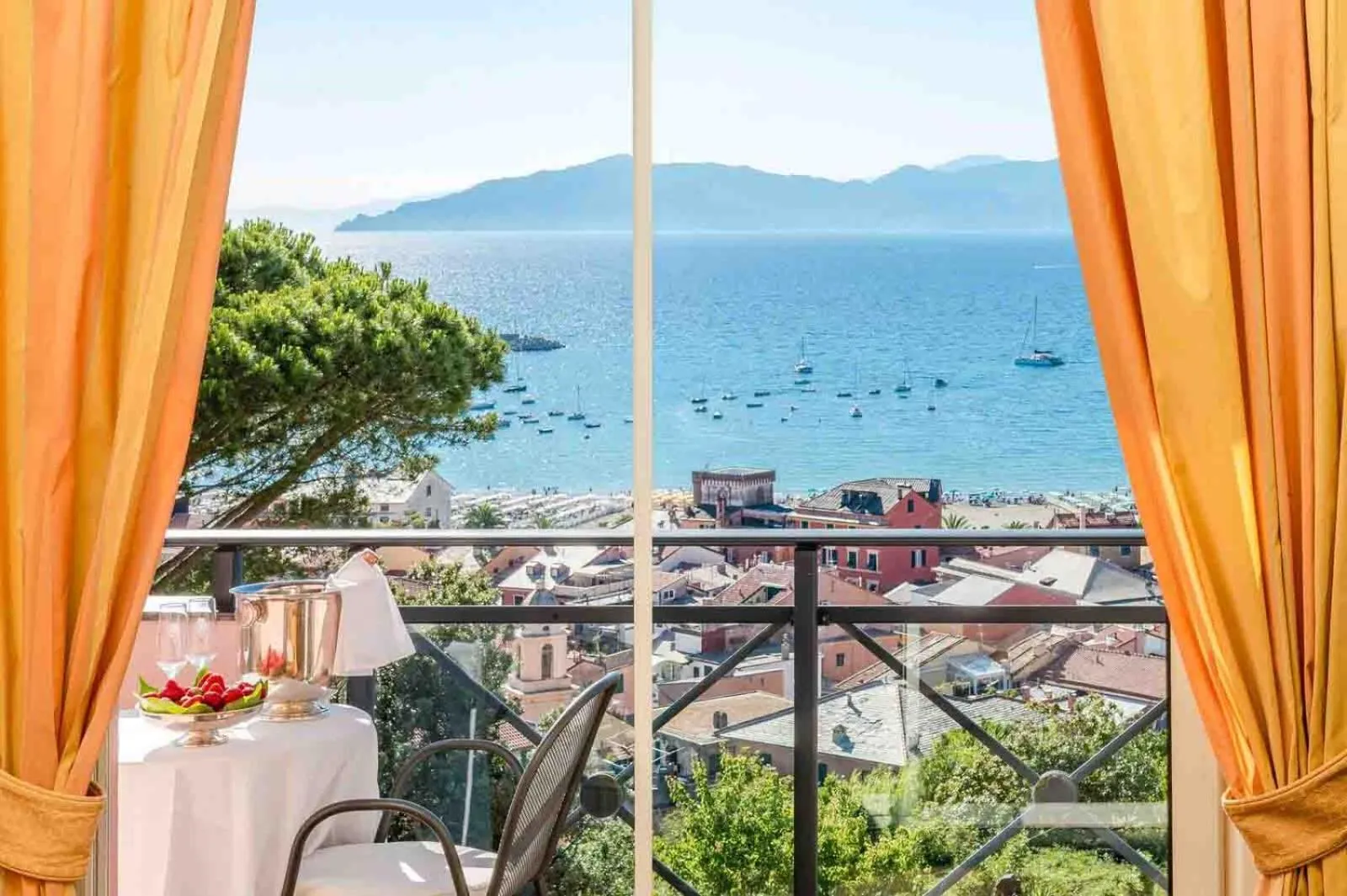 Sea view in Hotel Vis à Vis