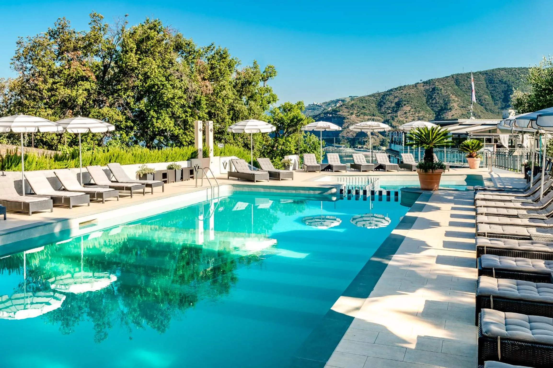 Swimming pool in Hotel Vis à Vis