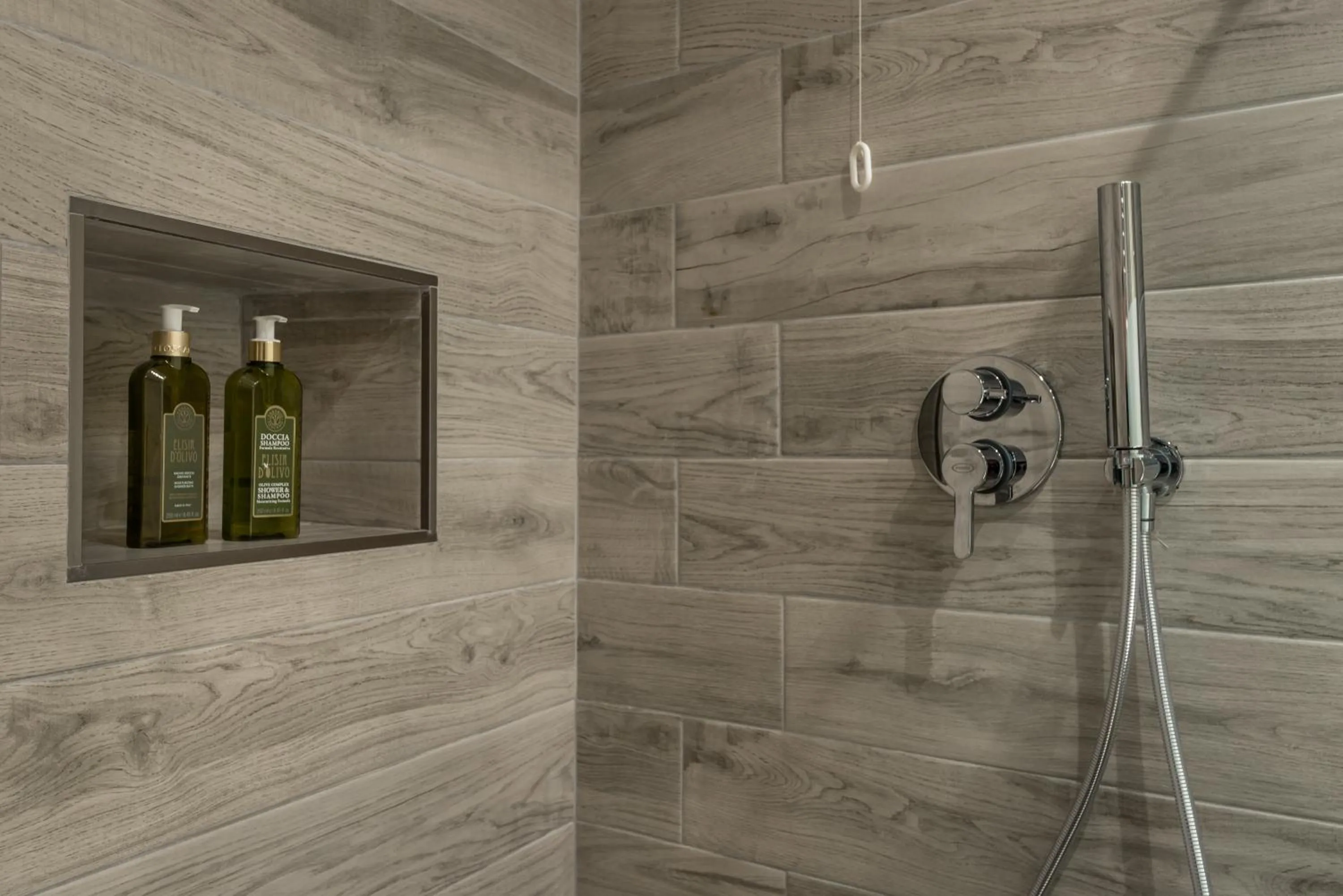 Shower in Hotel Vis à Vis