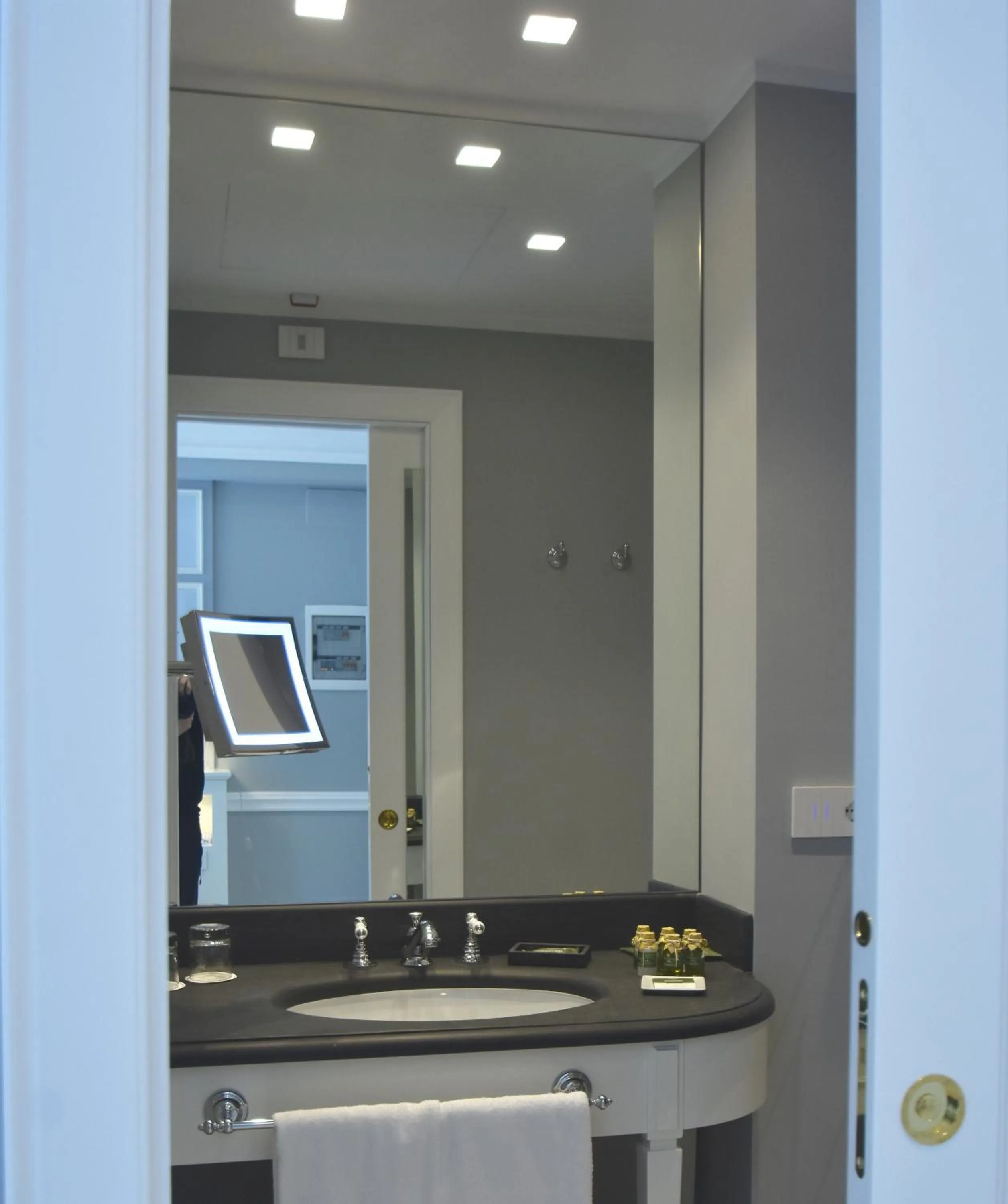 Bathroom in Hotel Vis à Vis