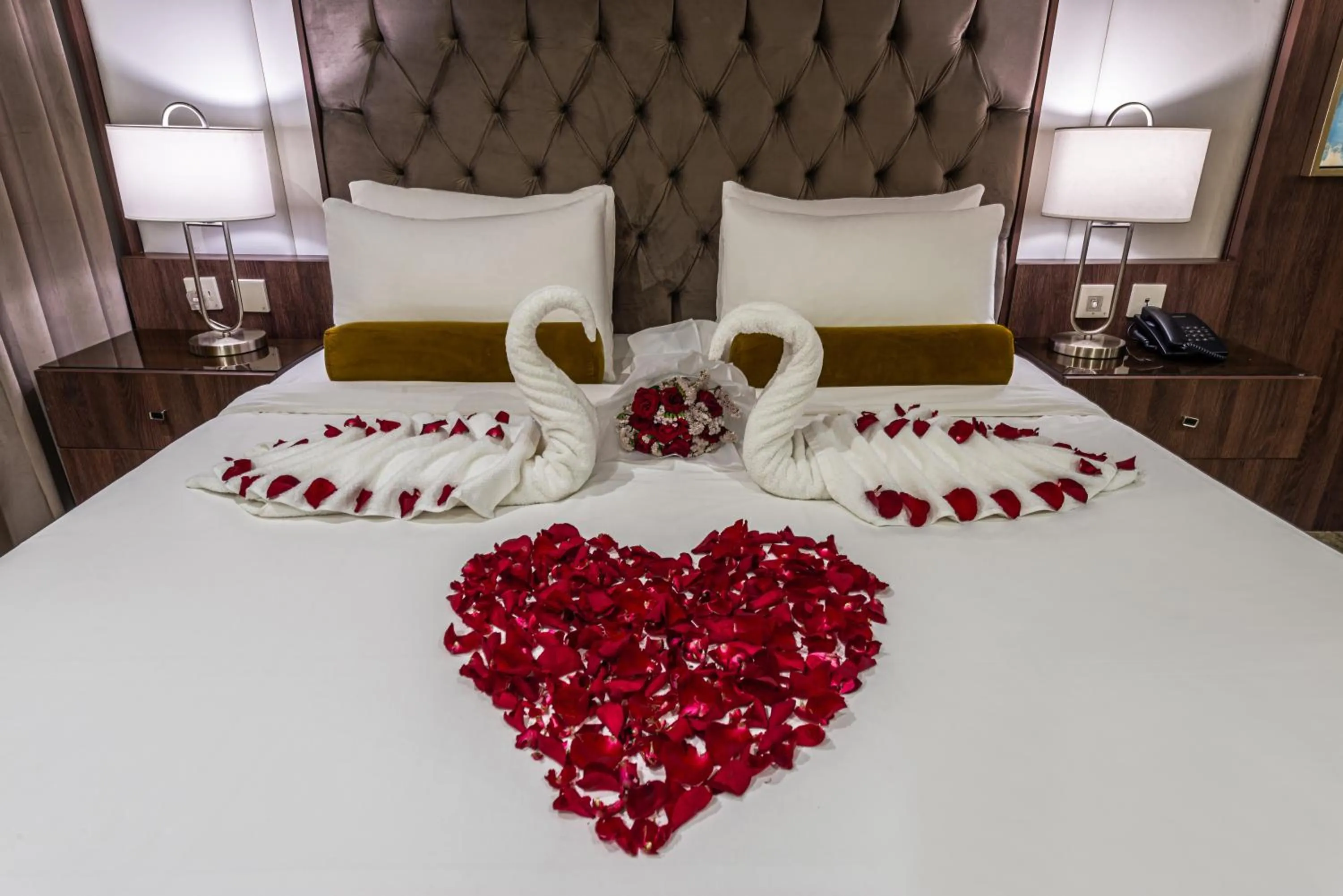 Bed in Abha Gardn Millennium Hotel