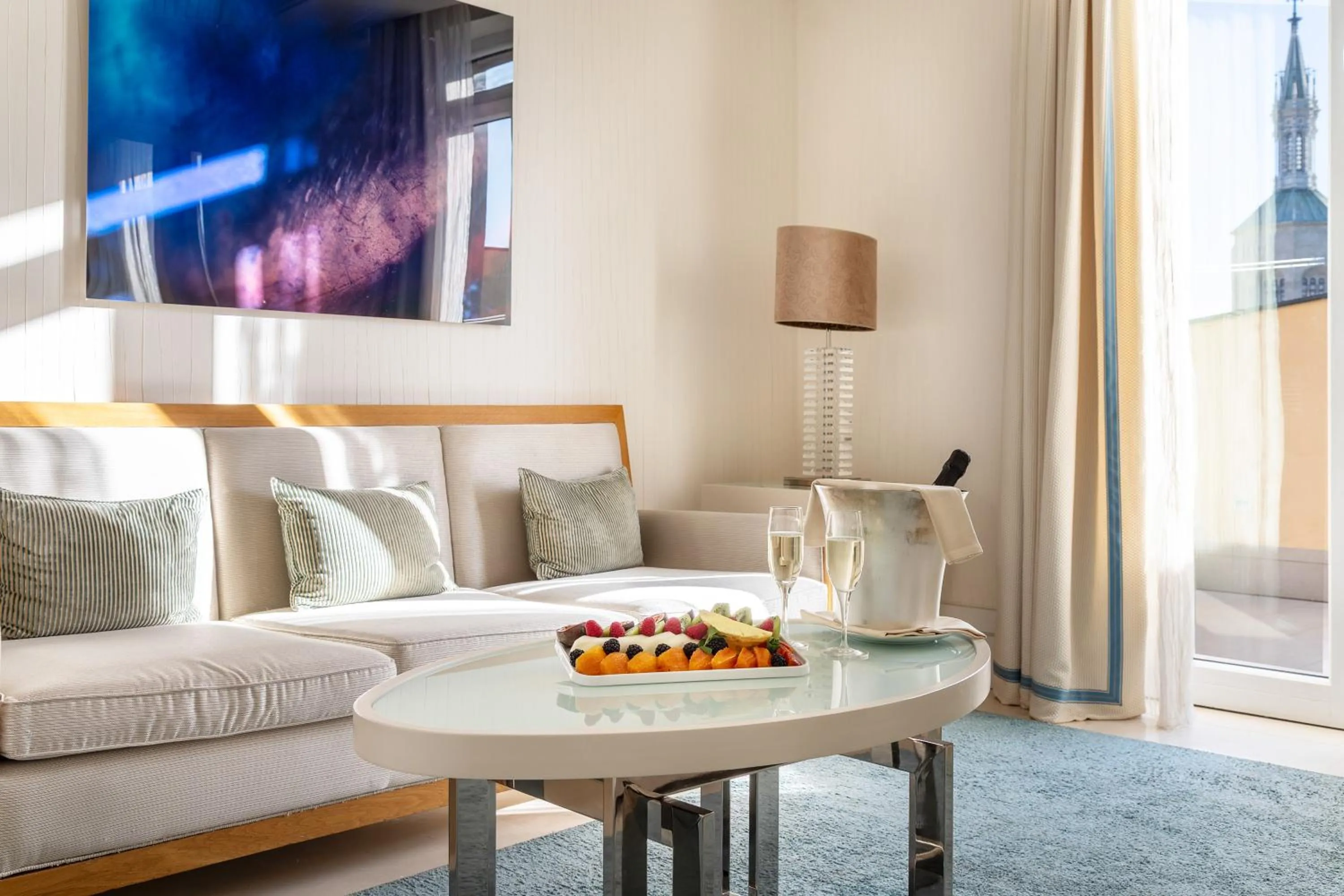 Living room in Meliá Genova