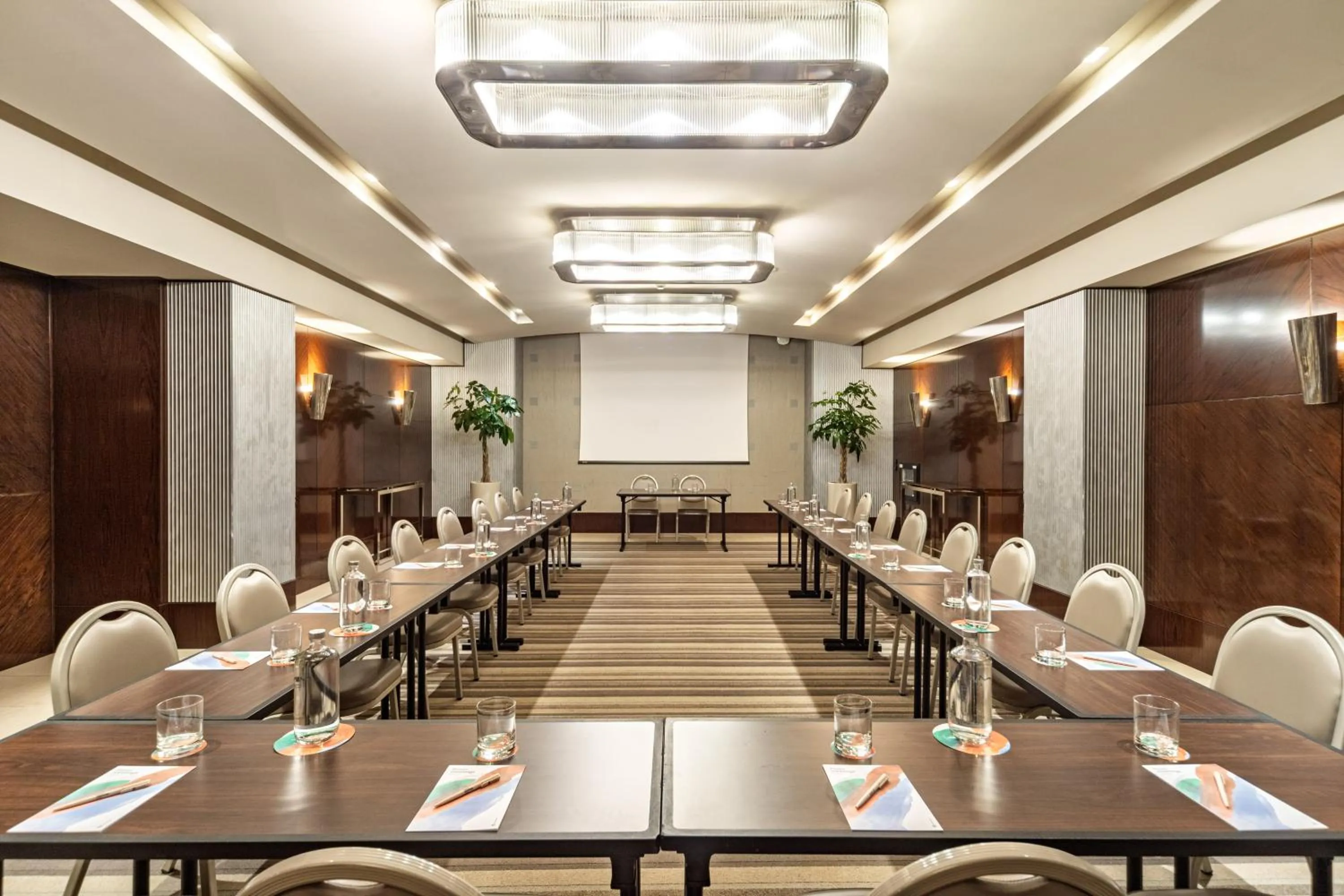 Seating area in Meliá Genova