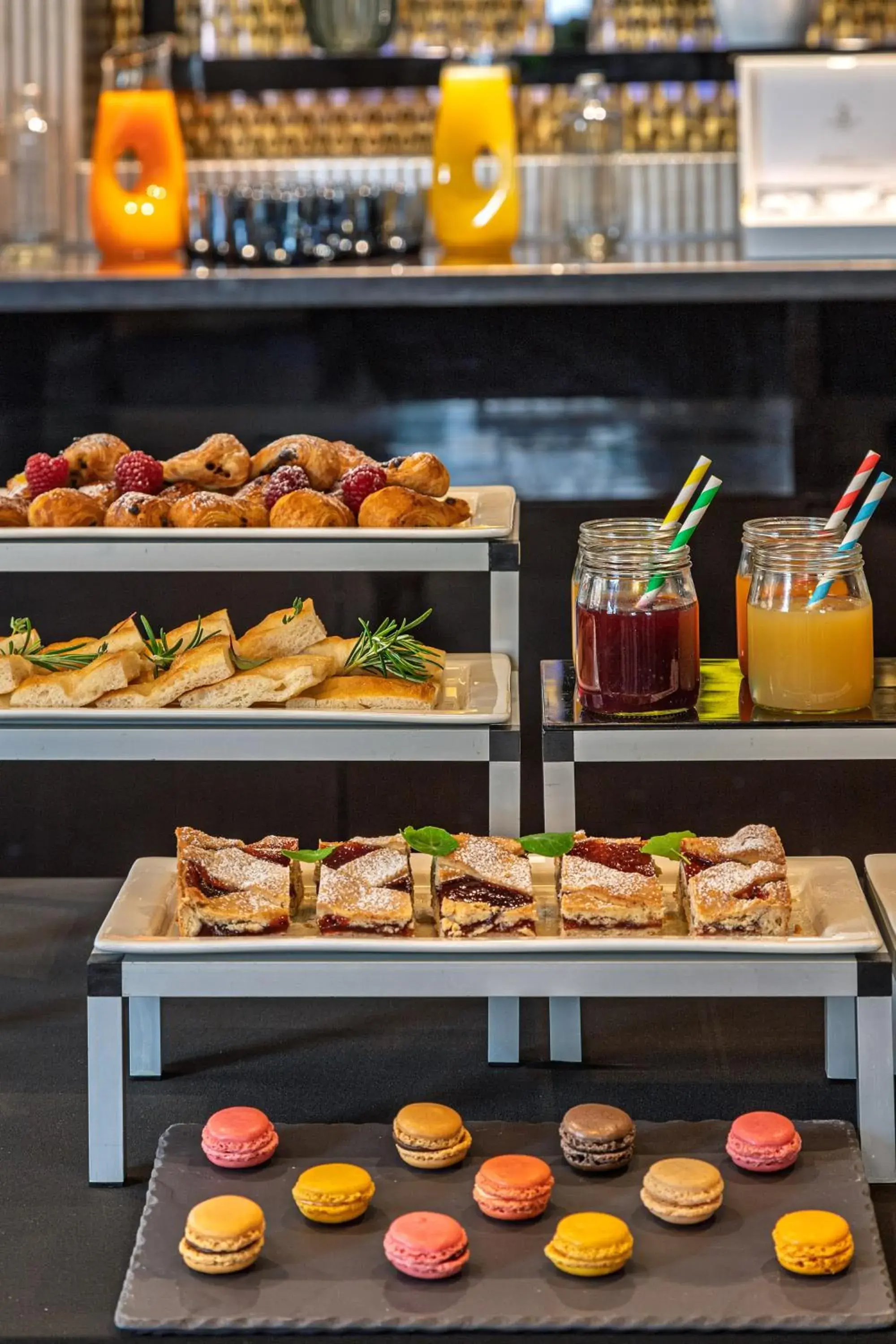 Food and drinks in Meliá Genova Food and drinks in Meliá Genova