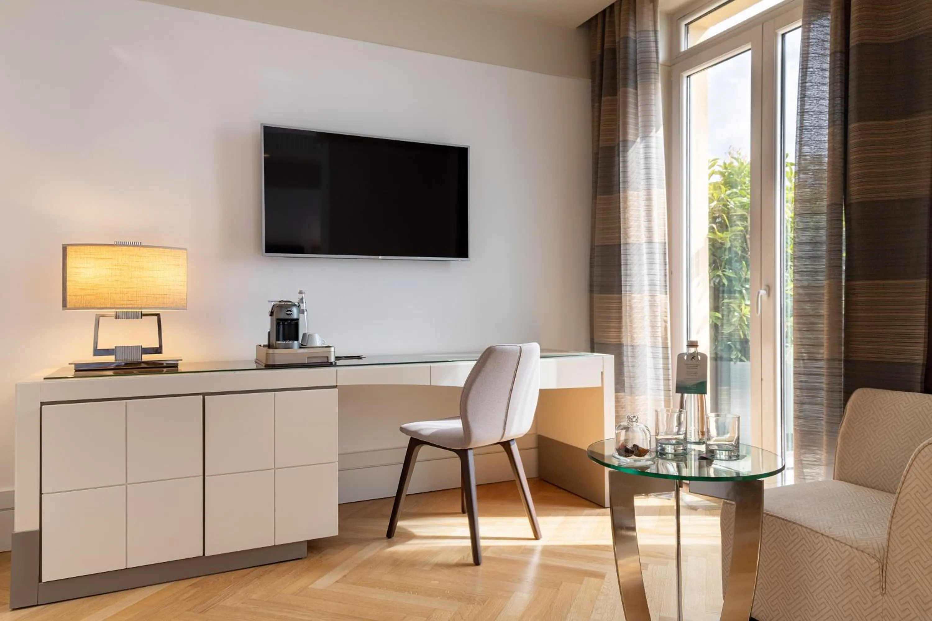 TV and multimedia in Meliá Genova