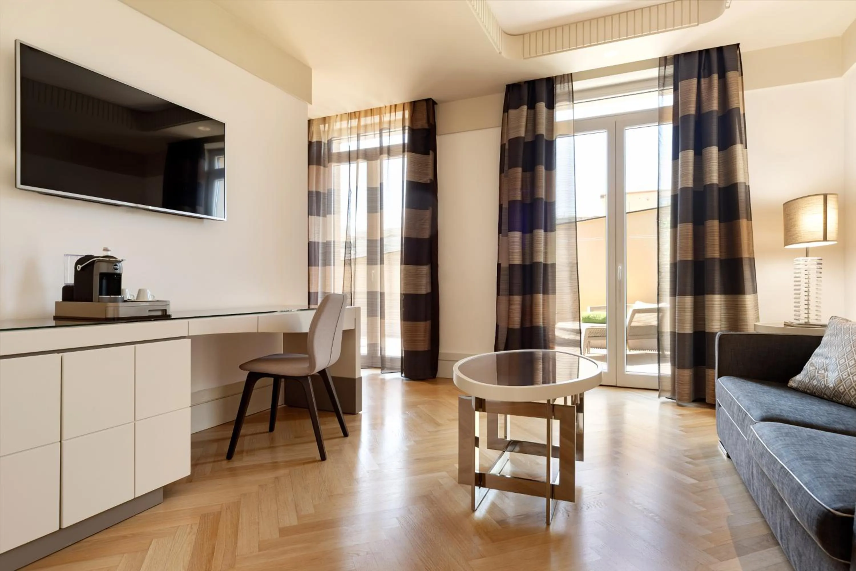 TV and multimedia in Meliá Genova