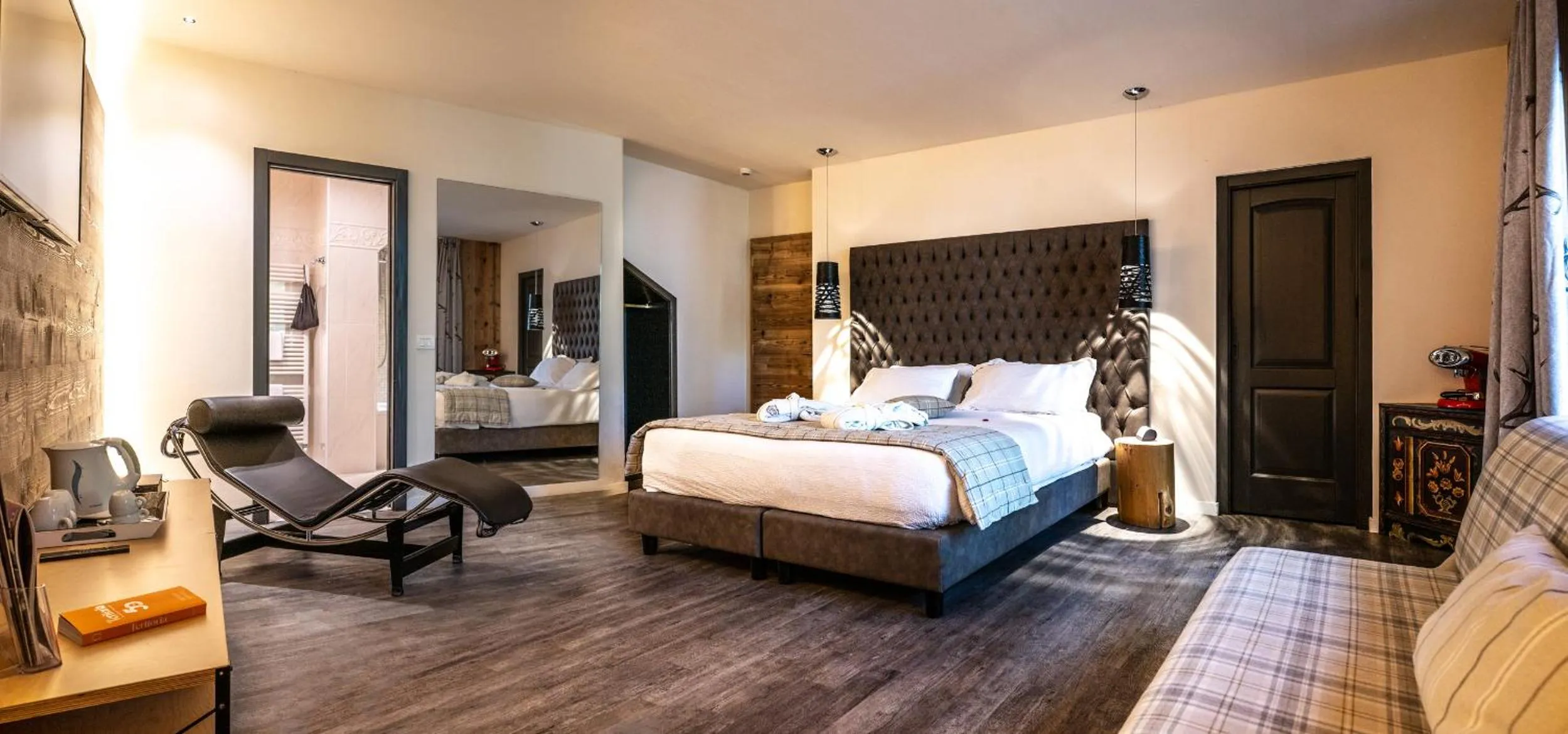 Photo of the whole room, Bed in Alp & Wellness Sport Hotel Panorama