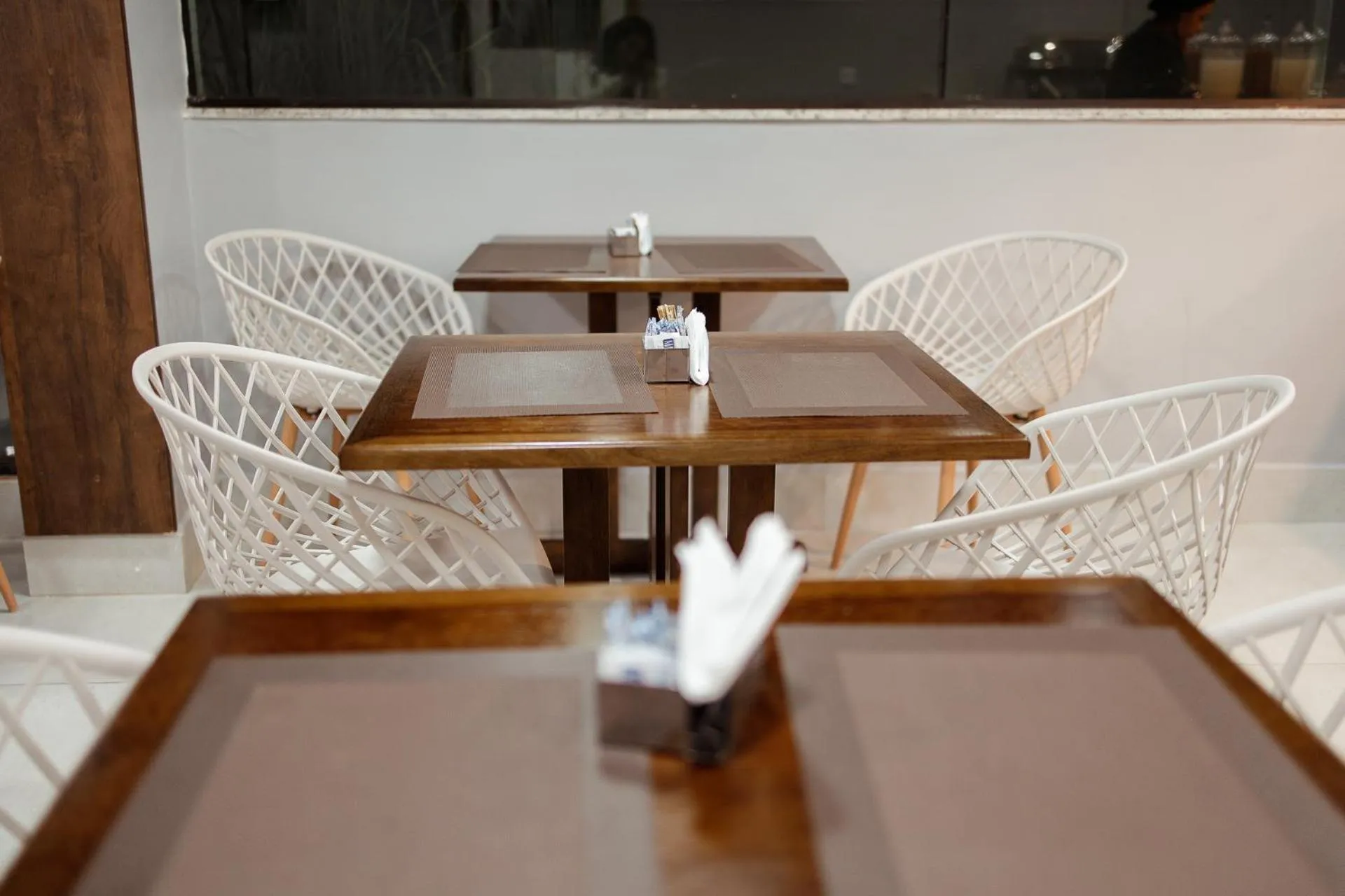 Restaurant/places to eat in Miami Hotel by H Hotéis - Business