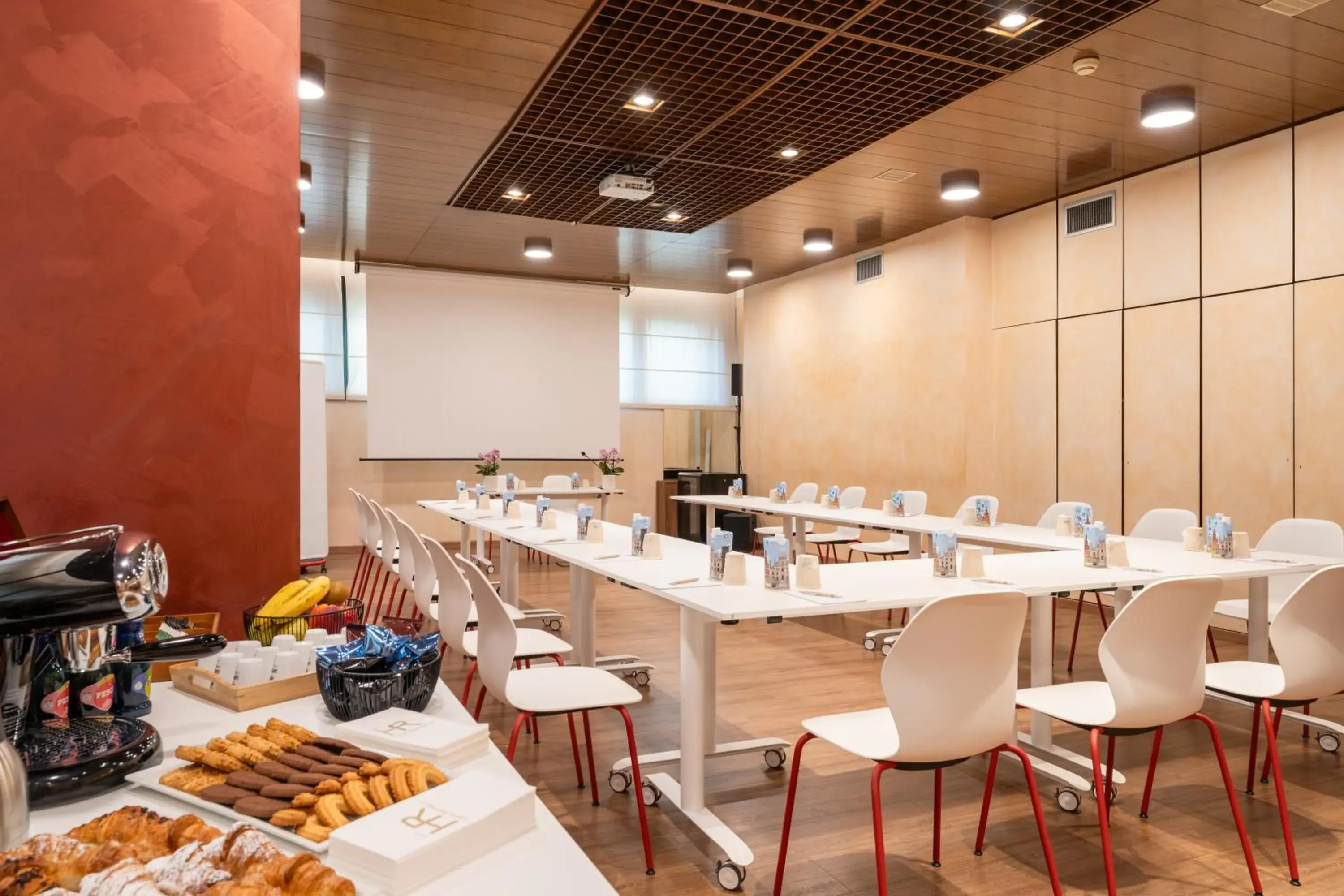 Food and drinks in Hotel Raffaello Food and drinks in Hotel Raffaello