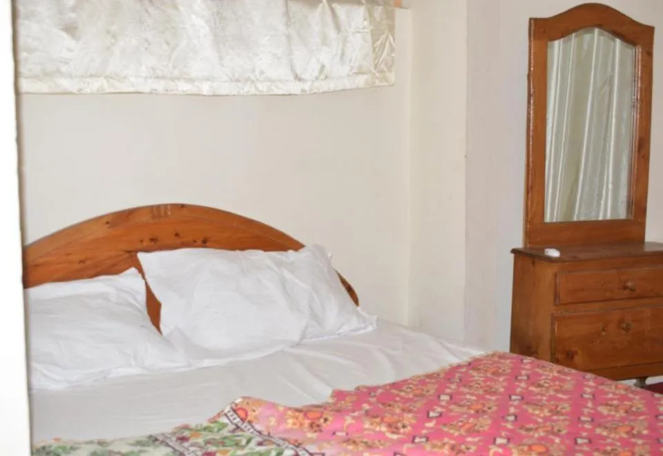 Family Room - single occupancy in Highlander inn Skardu