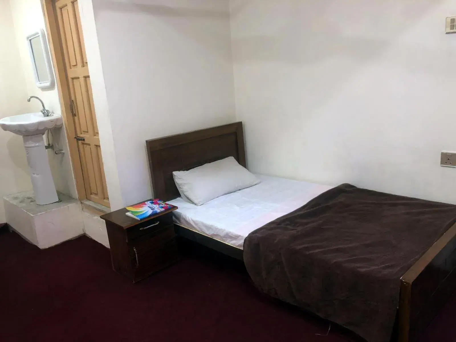 Single Room in Highlander inn Skardu Single Room in Highlander inn Skardu