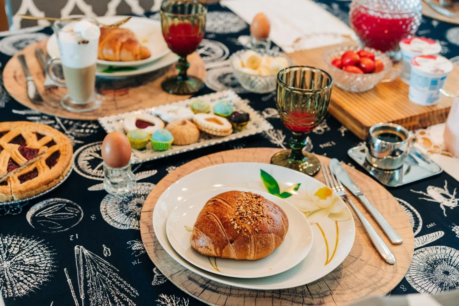 Breakfast in Juniper Bay