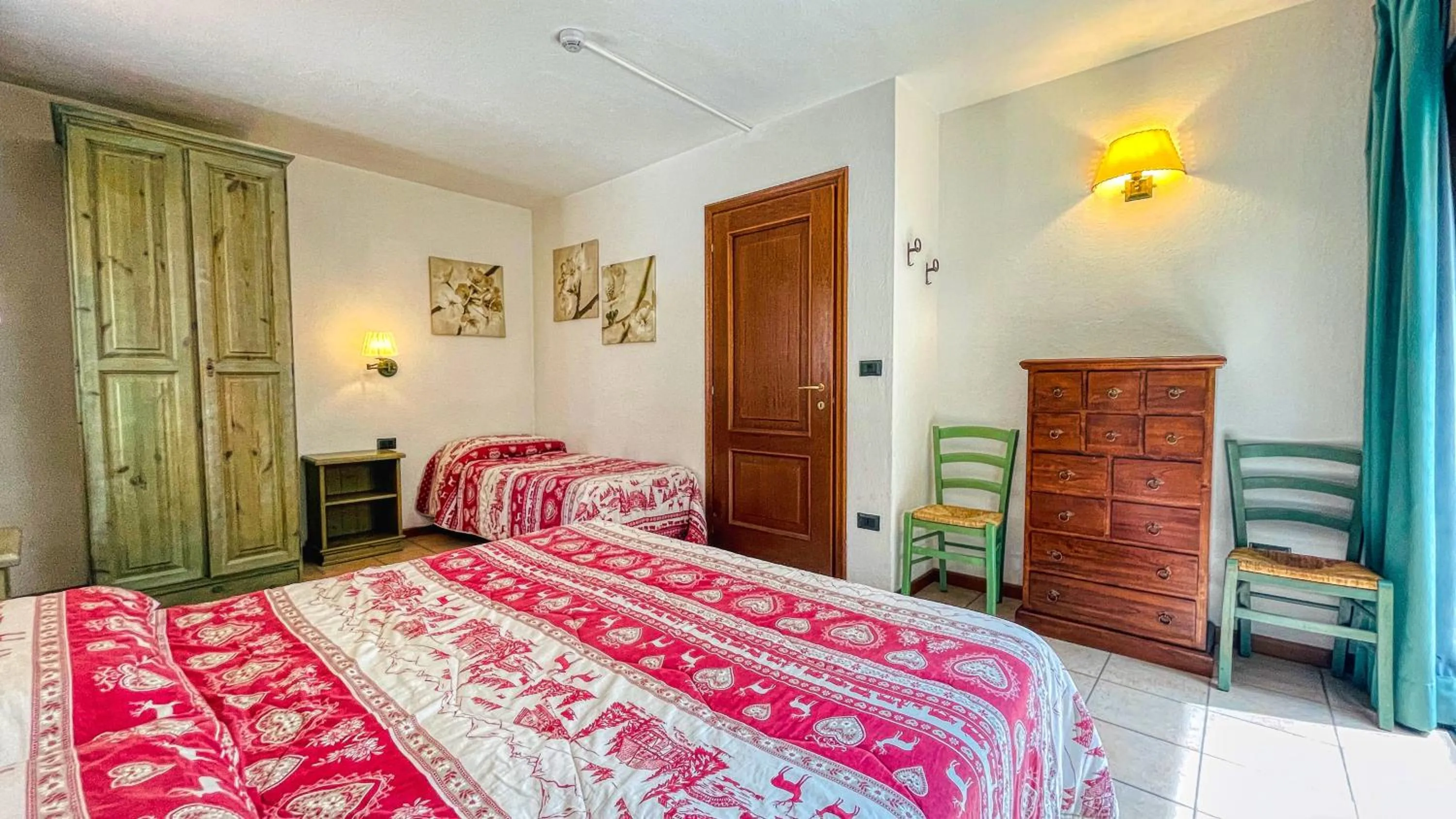 Bed in Residence Villa Frejus