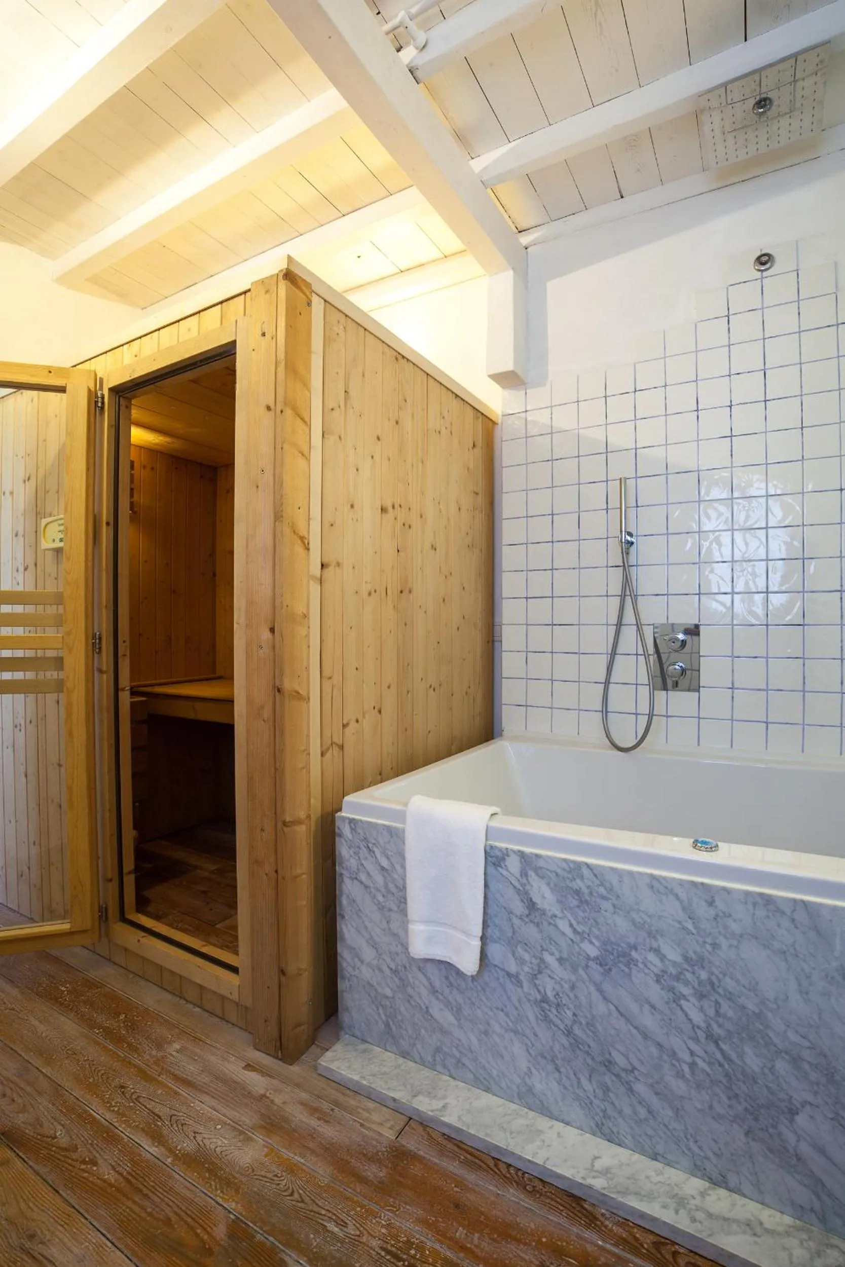 Bathroom in Relais Del Lago