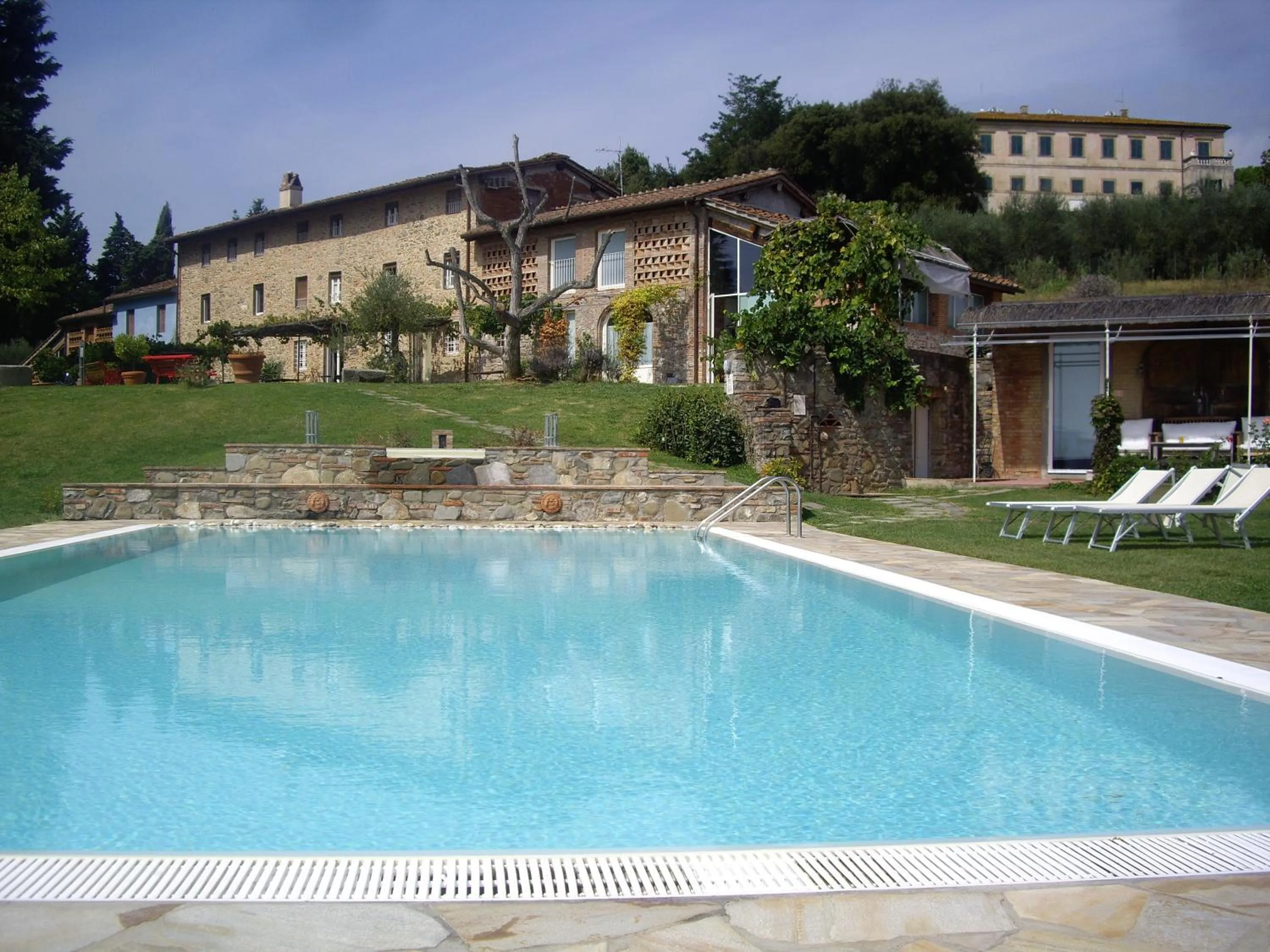 Facade/entrance in Relais Del Lago