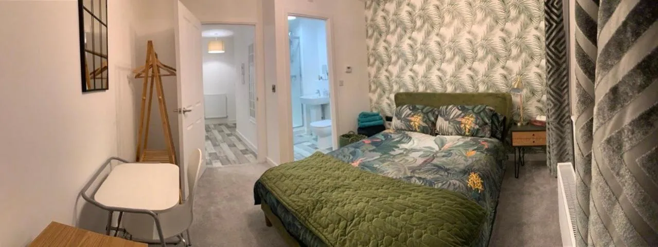 Peterborough City Center Near Healthcare Center One Bed apartment With Free Private Parking Contractors Locum Staff welcome