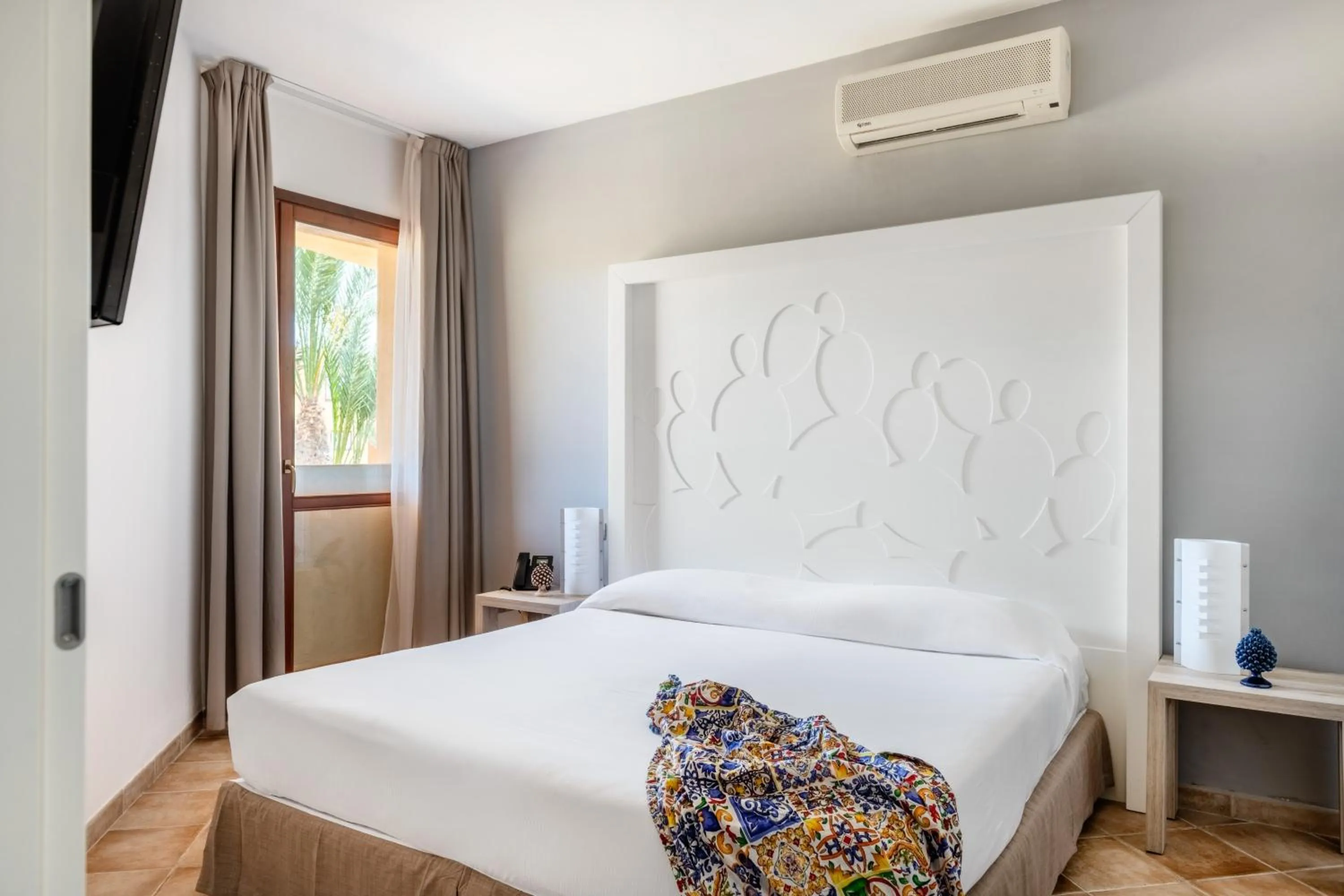 Bedroom, Bed in VOI Arenella Resort