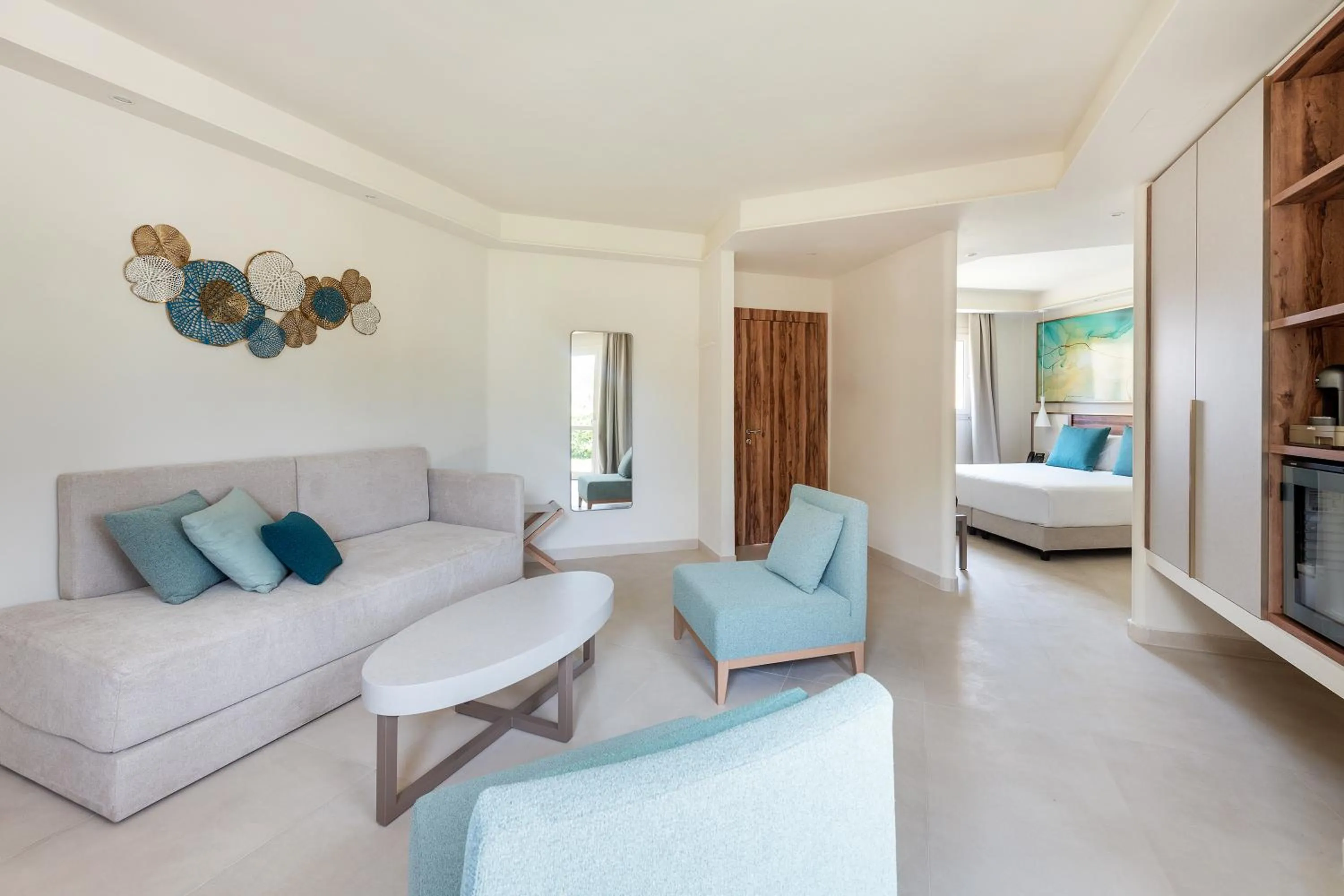 Living room, Bed in VOI Arenella Resort