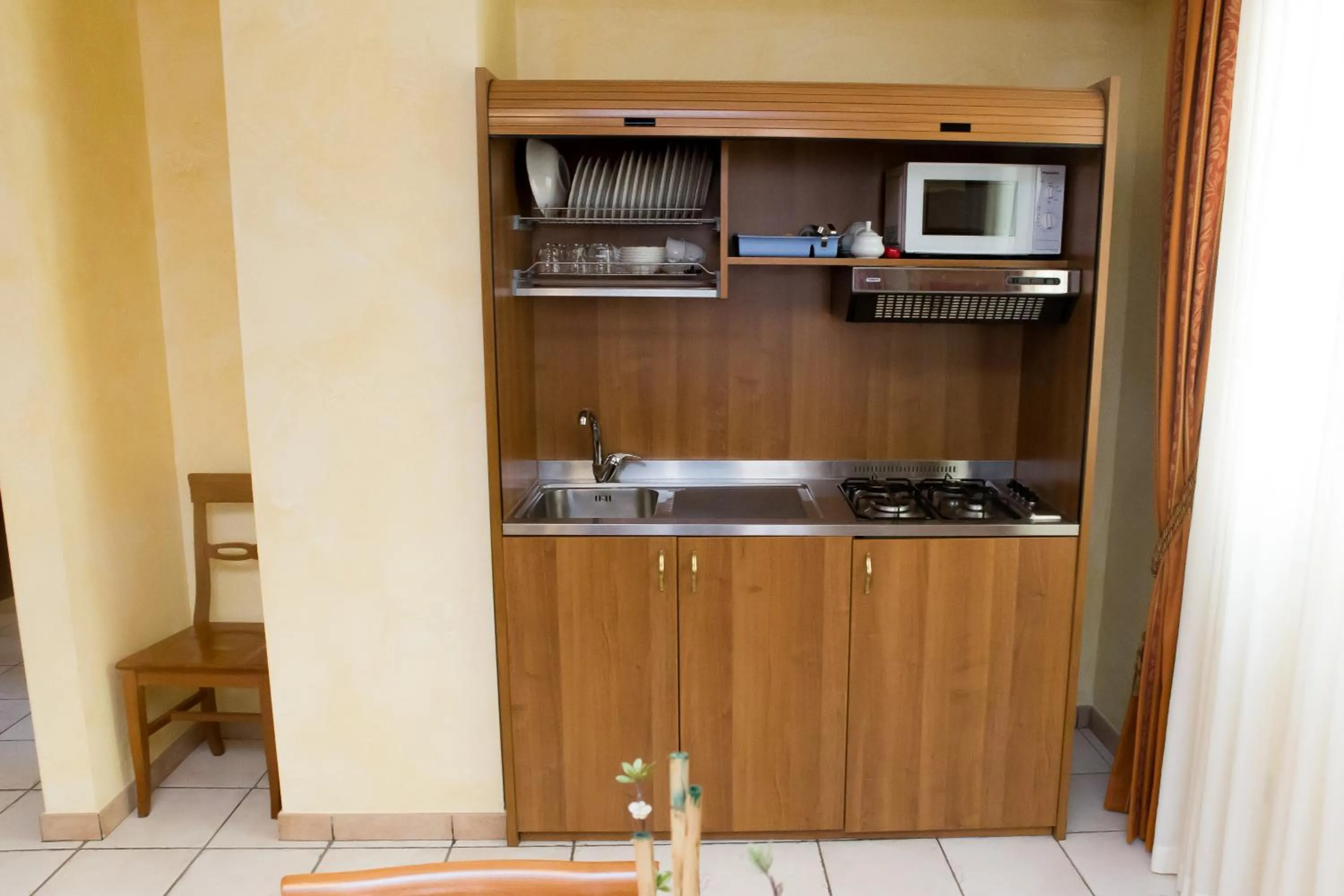 Kitchen or kitchenette in Residence Alberghiero Eolie