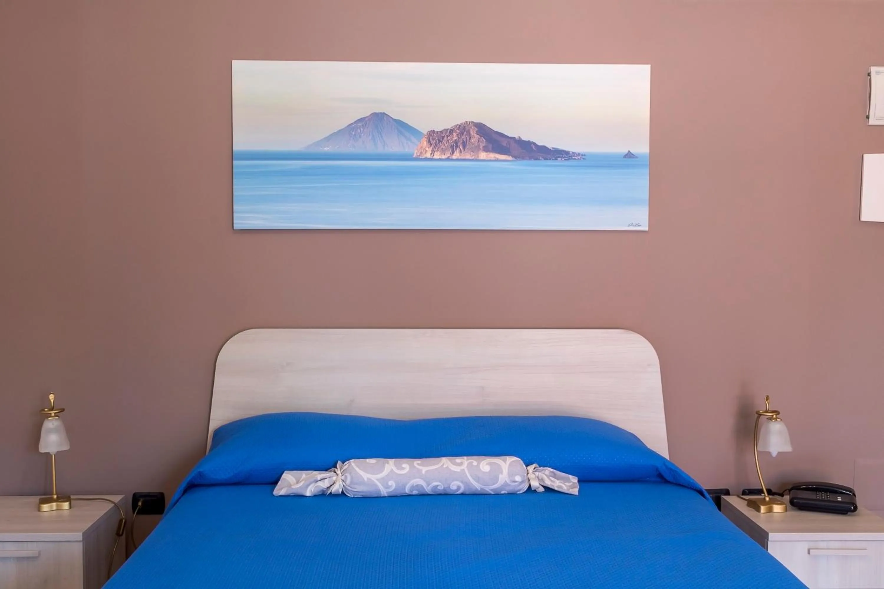 Bed in Residence Alberghiero Eolie